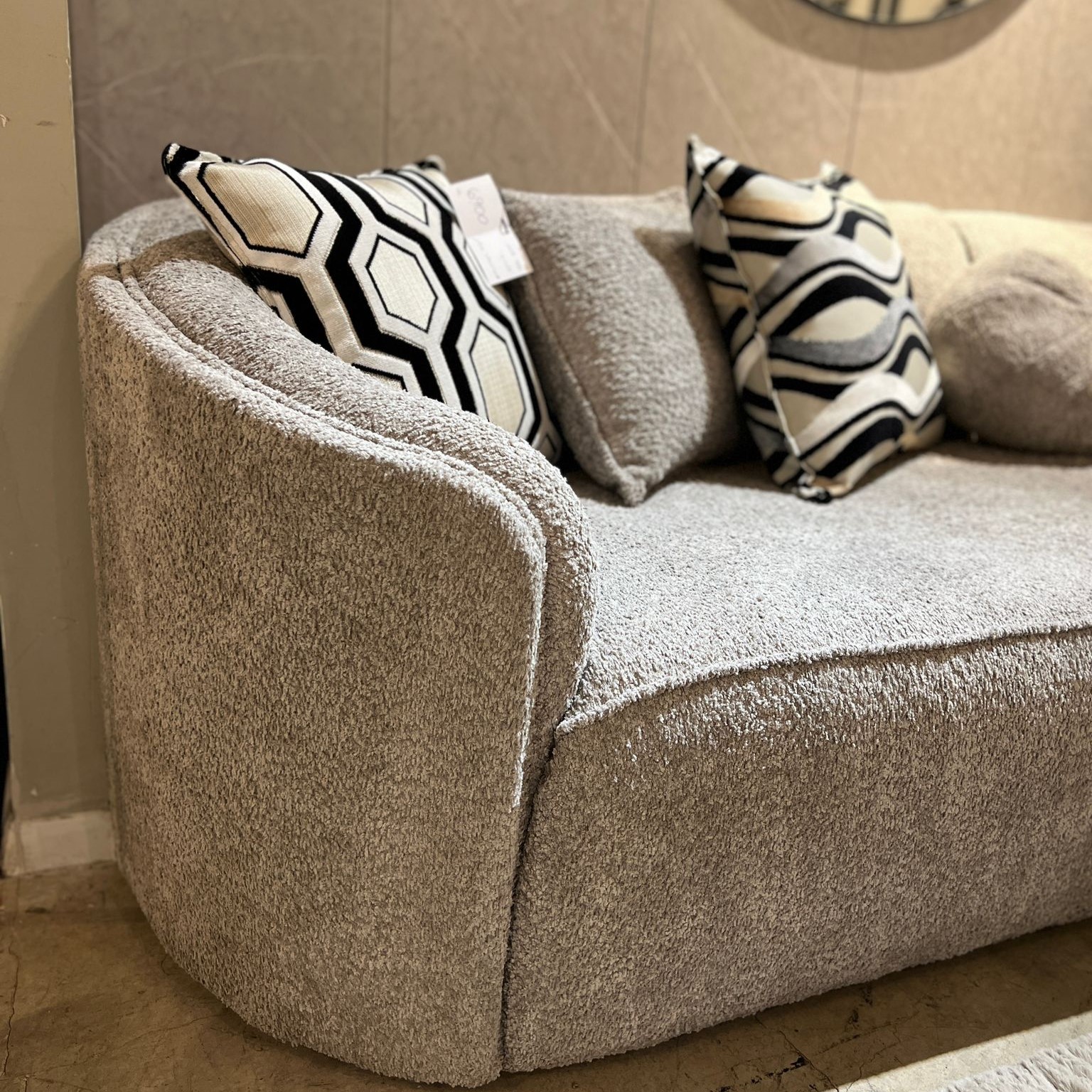 ספה מודרנית מעוגלת דגם גלוריה ספה מודרנית מעוגלת דגם גלוריה