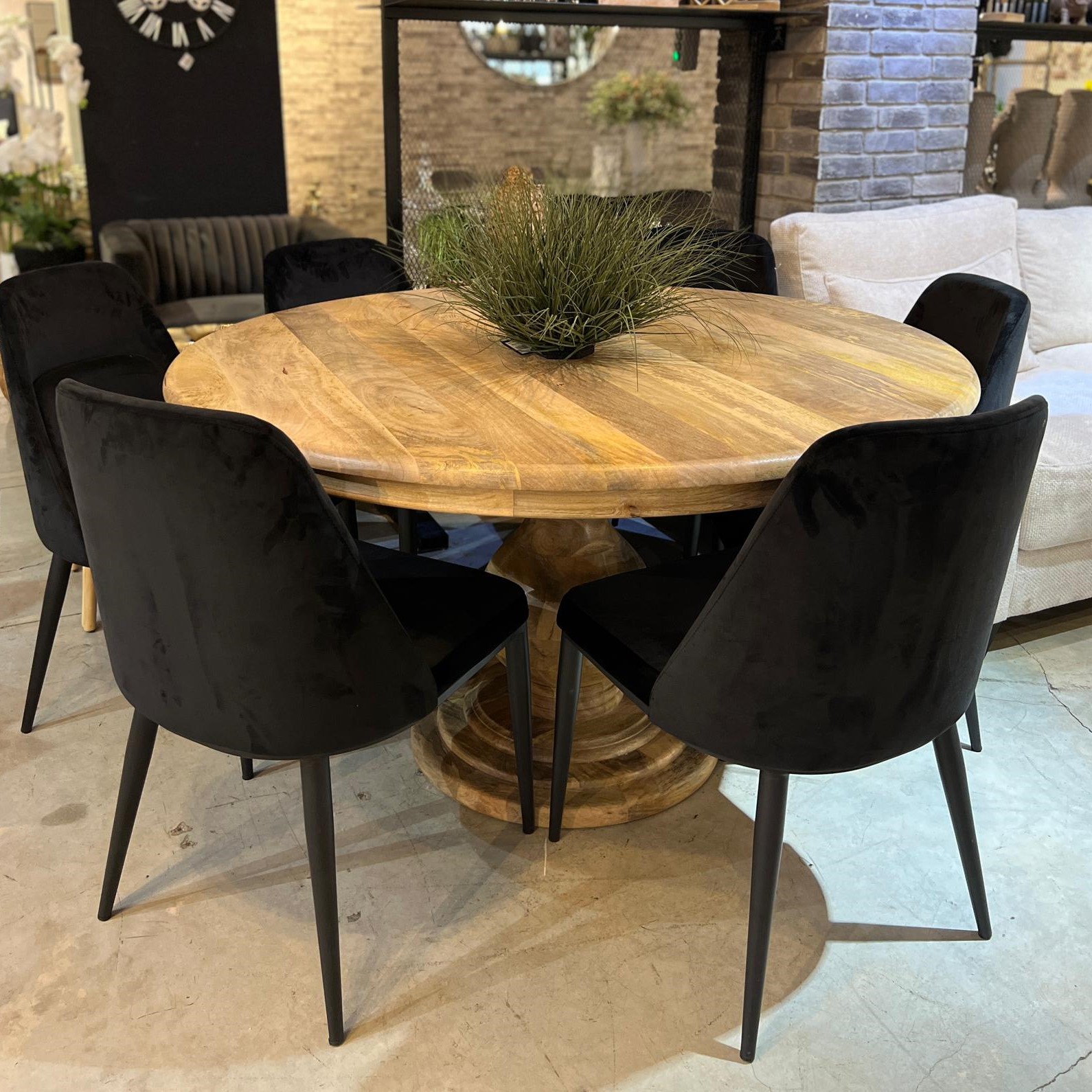 שולחן פינת אוכל עגול דגם אמבסדור