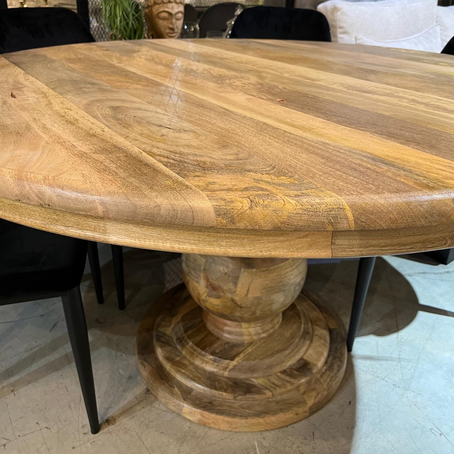 שולחן פינת אוכל עגול דגם אמבסדור