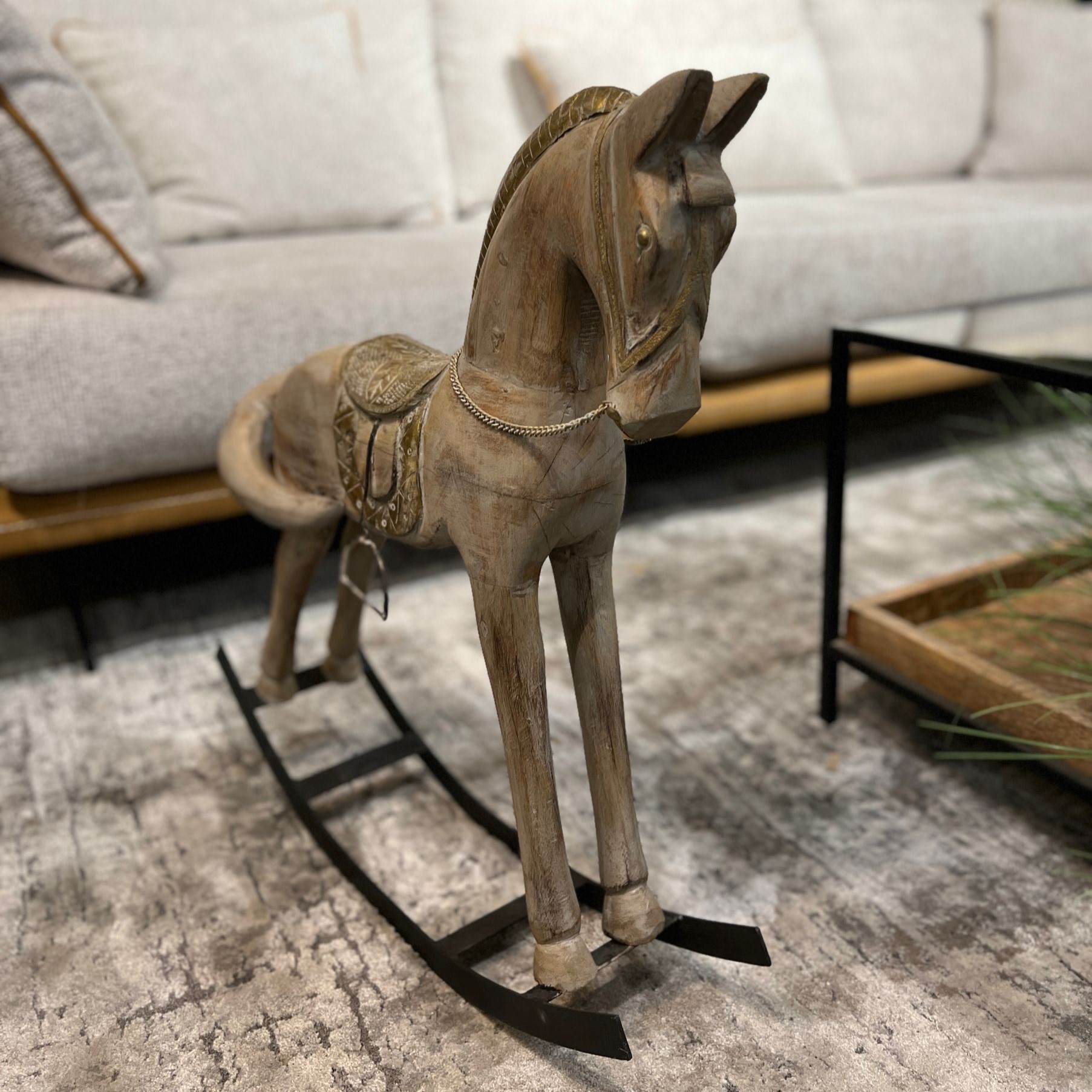 סוס נדנדה עץ דגם אמבסדור סוס נדנדה עץ דגם אמבסדור