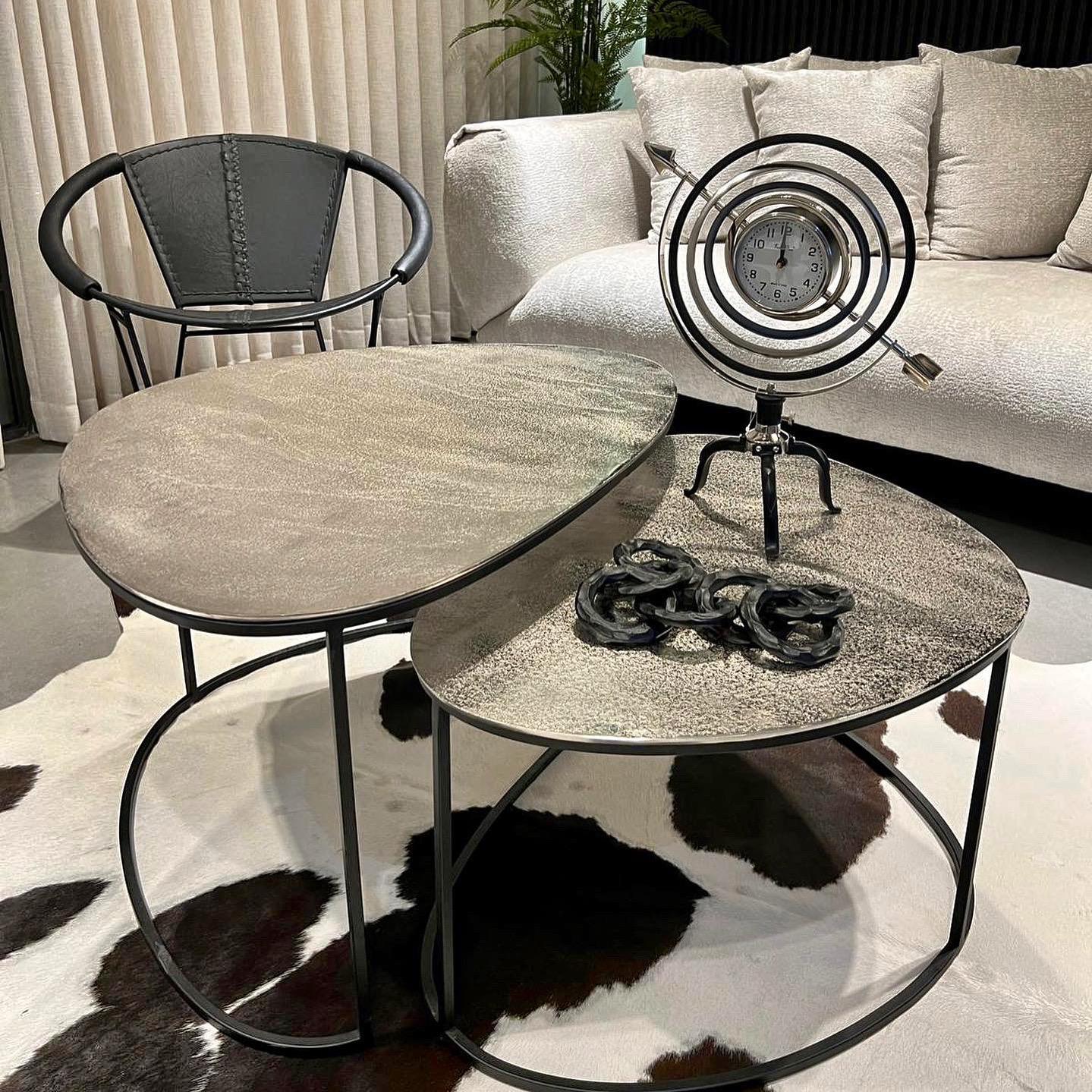 סט שולחנות סלון משולשים כסף דגם רויאל סט שולחנות סלון משולשים כסף דגם רויאל