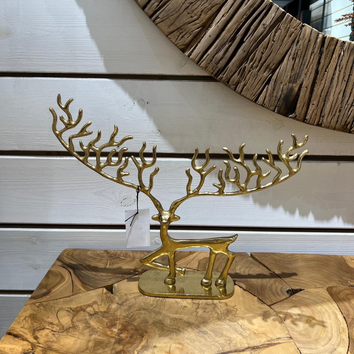 פסל מתכת אייל זהב קרניים שטוחות קטן פסל מתכת אייל זהב קרניים שטוחות קטן