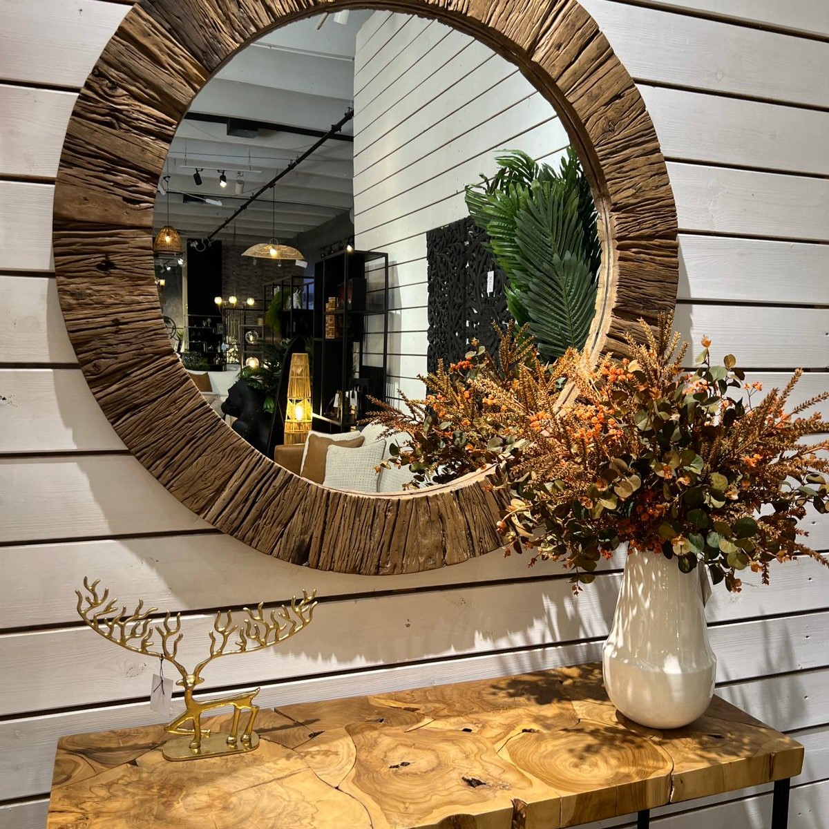 פסל מתכת אייל זהב קרניים שטוחות קטן פסל מתכת אייל זהב קרניים שטוחות קטן