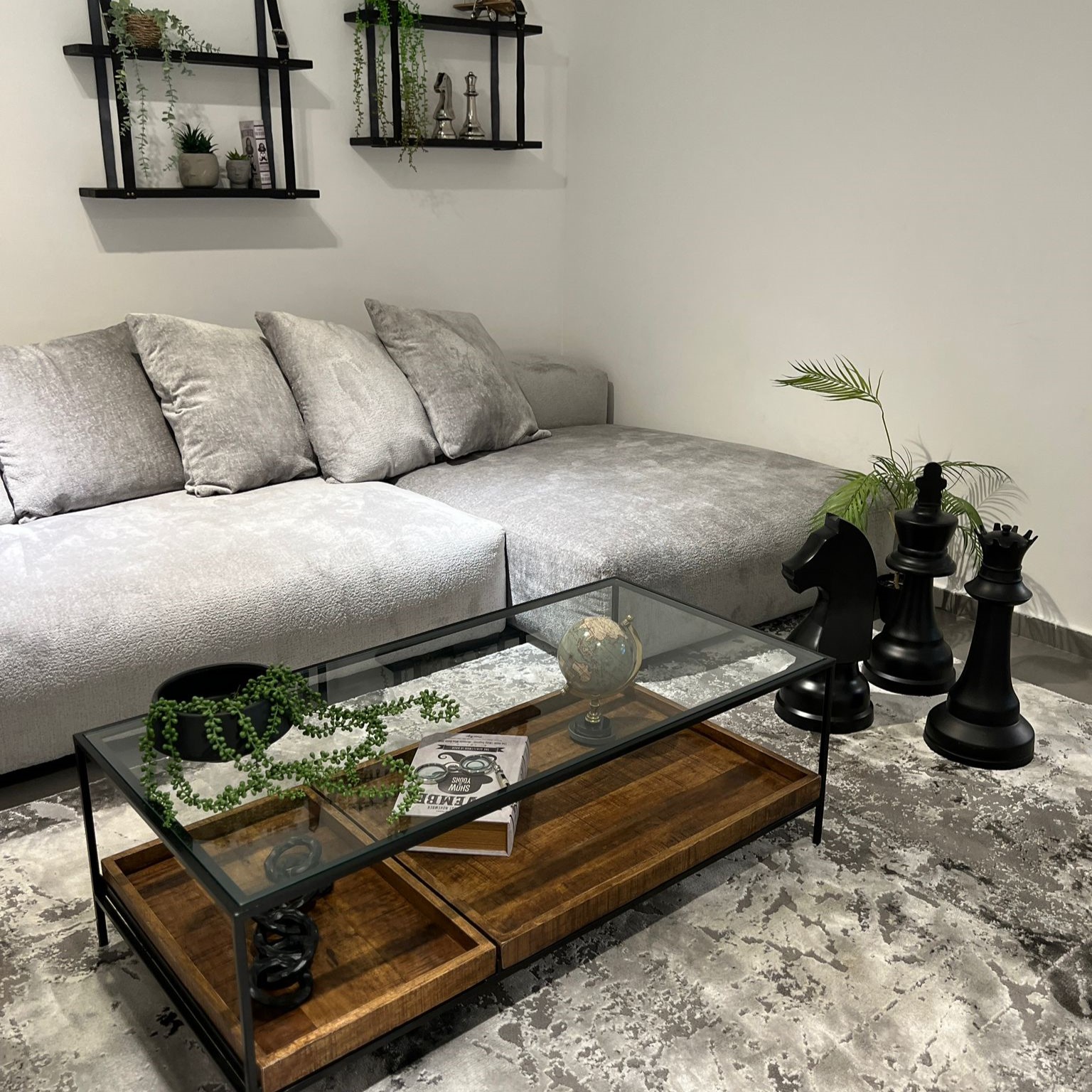 פסל שחמט שחור ענק פסל שחמט שחור ענק