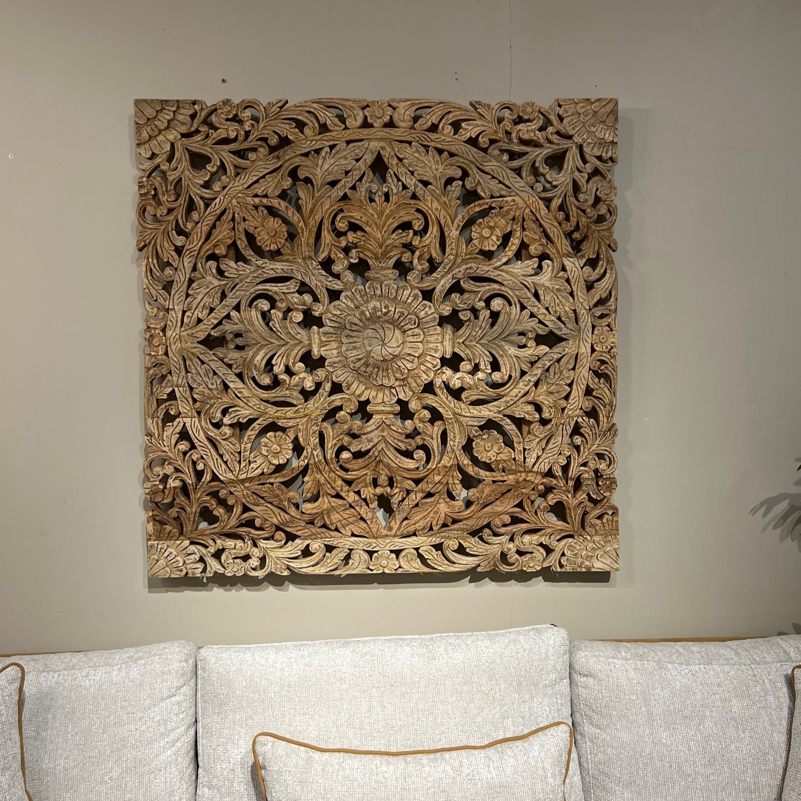 קישוט קיר משרביה עץ דגם אמבסדור