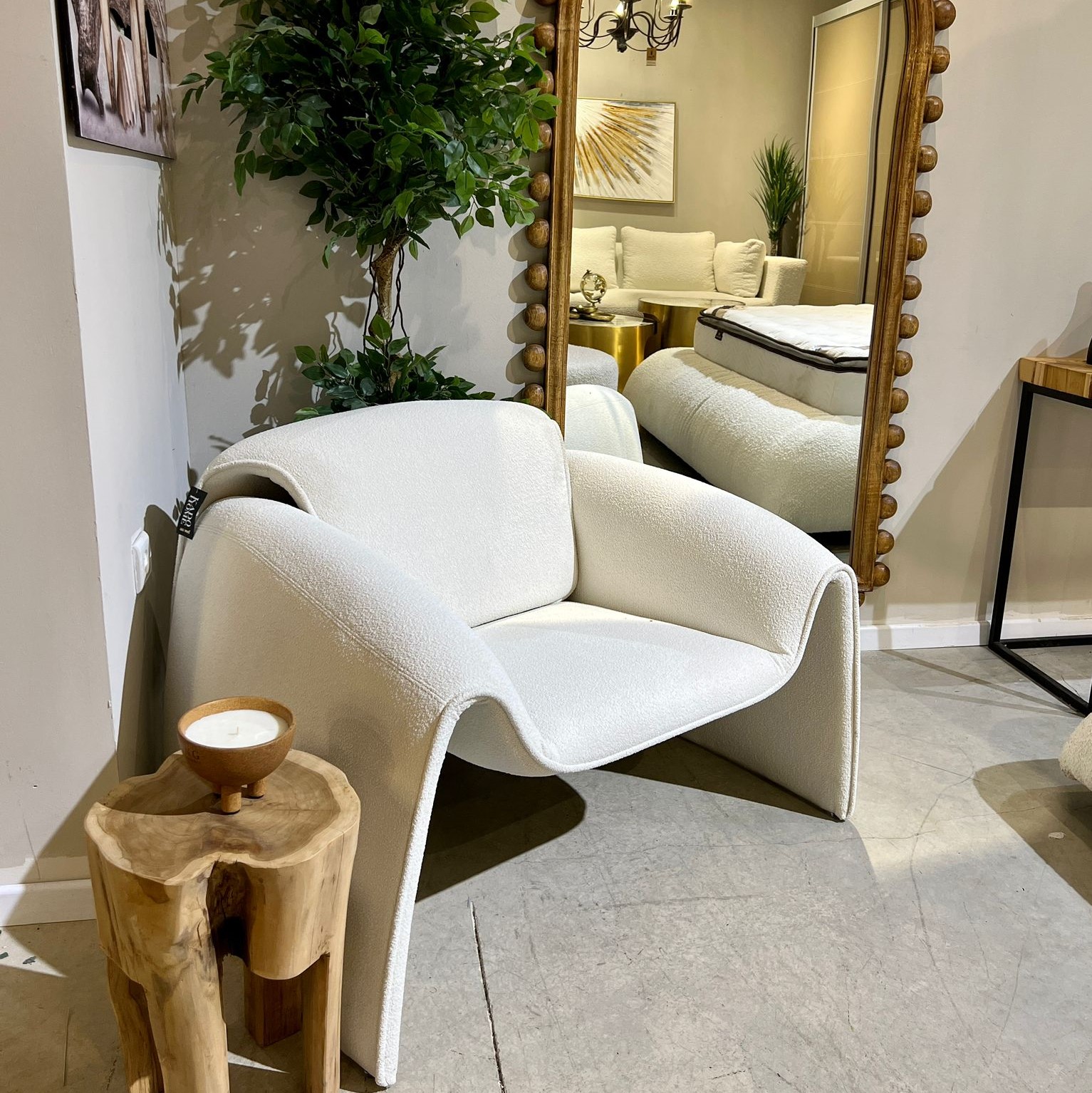 כורסא דגם M כורסא דגם M