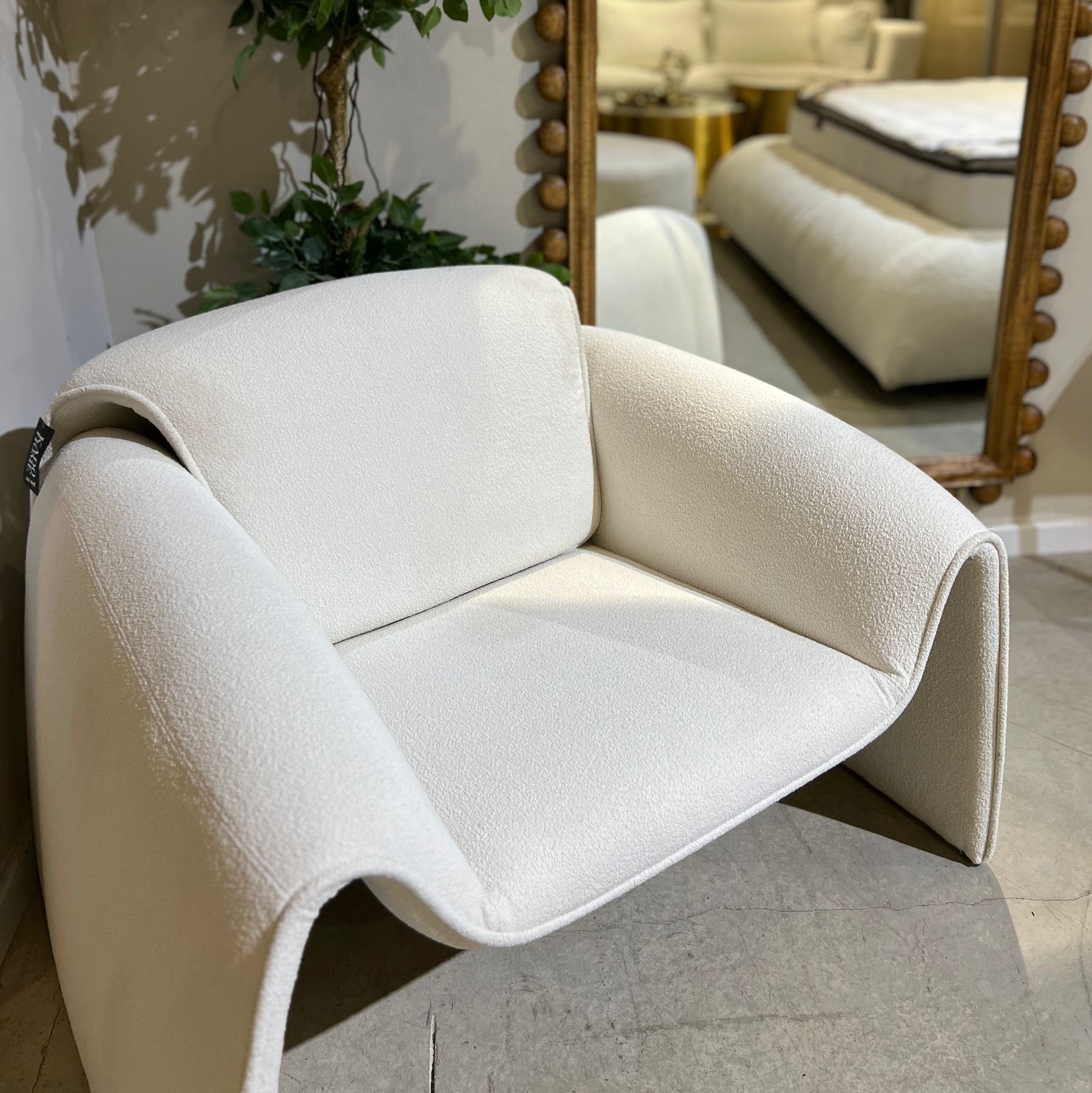 כורסא דגם M כורסא דגם M