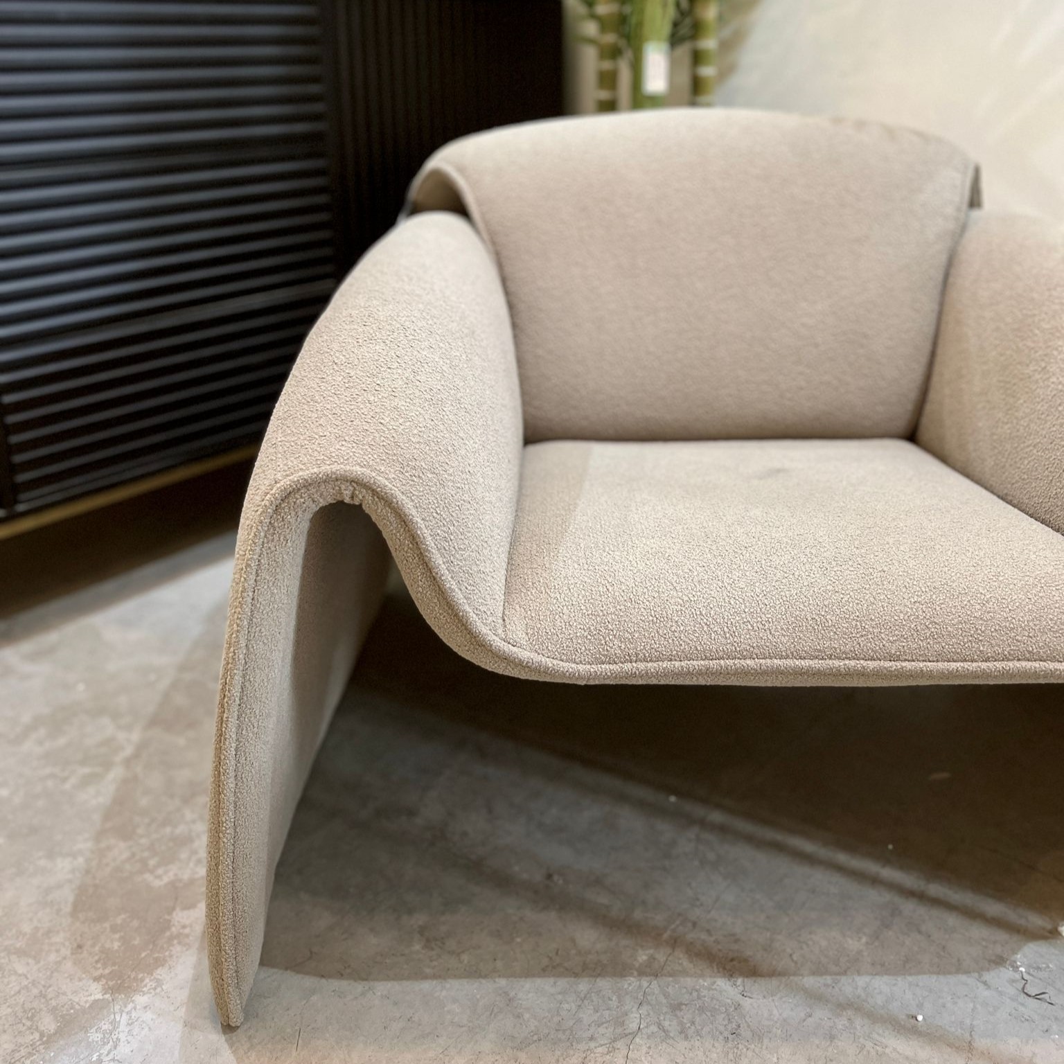 כורסא דגם M טדי קימי גוון קפוצ'ינו כורסא דגם M טדי קימי גוון קפוצ'ינו