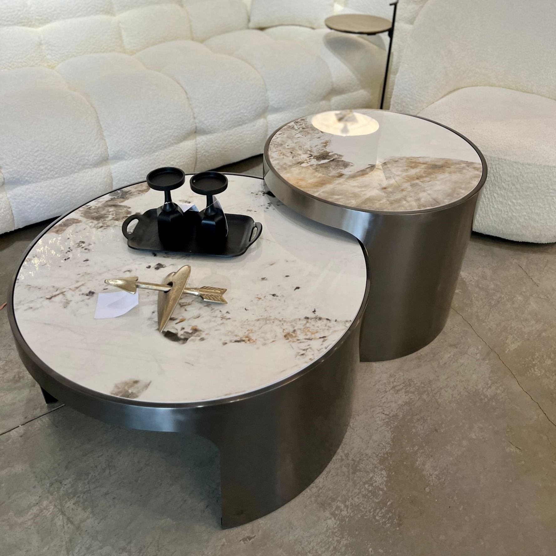 סט שולחנות סלון עגולים דגם רויאל מרבל רגל שחורה קימי