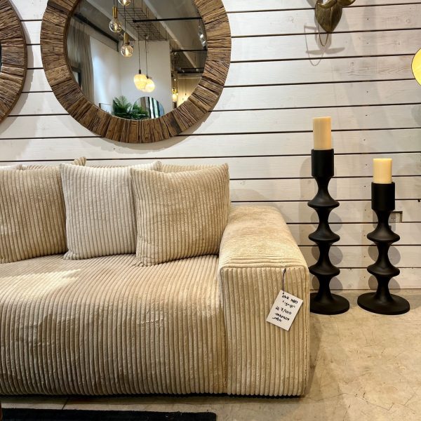 פמוט רצפה שחור דגם רויאל