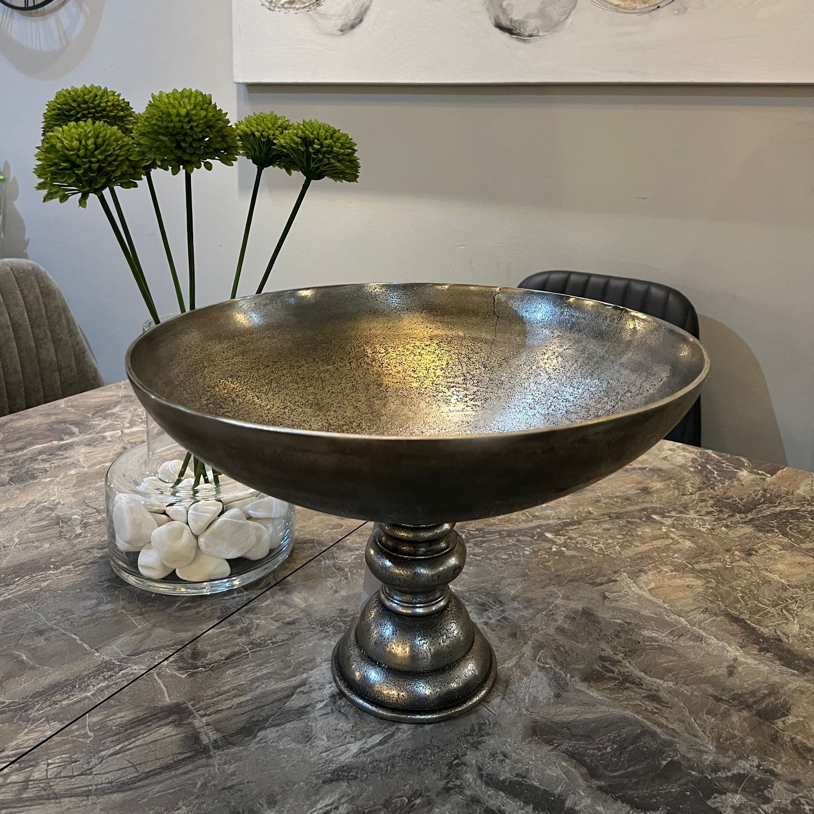 קערה עגולה על רגל פיוטר קערה עגולה על רגל פיוטר