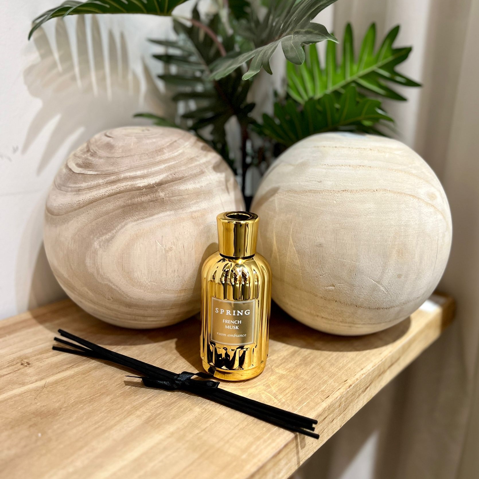 מפיץ ריח זהב מסק צרפתי מפיץ ריח זהב מסק צרפתי