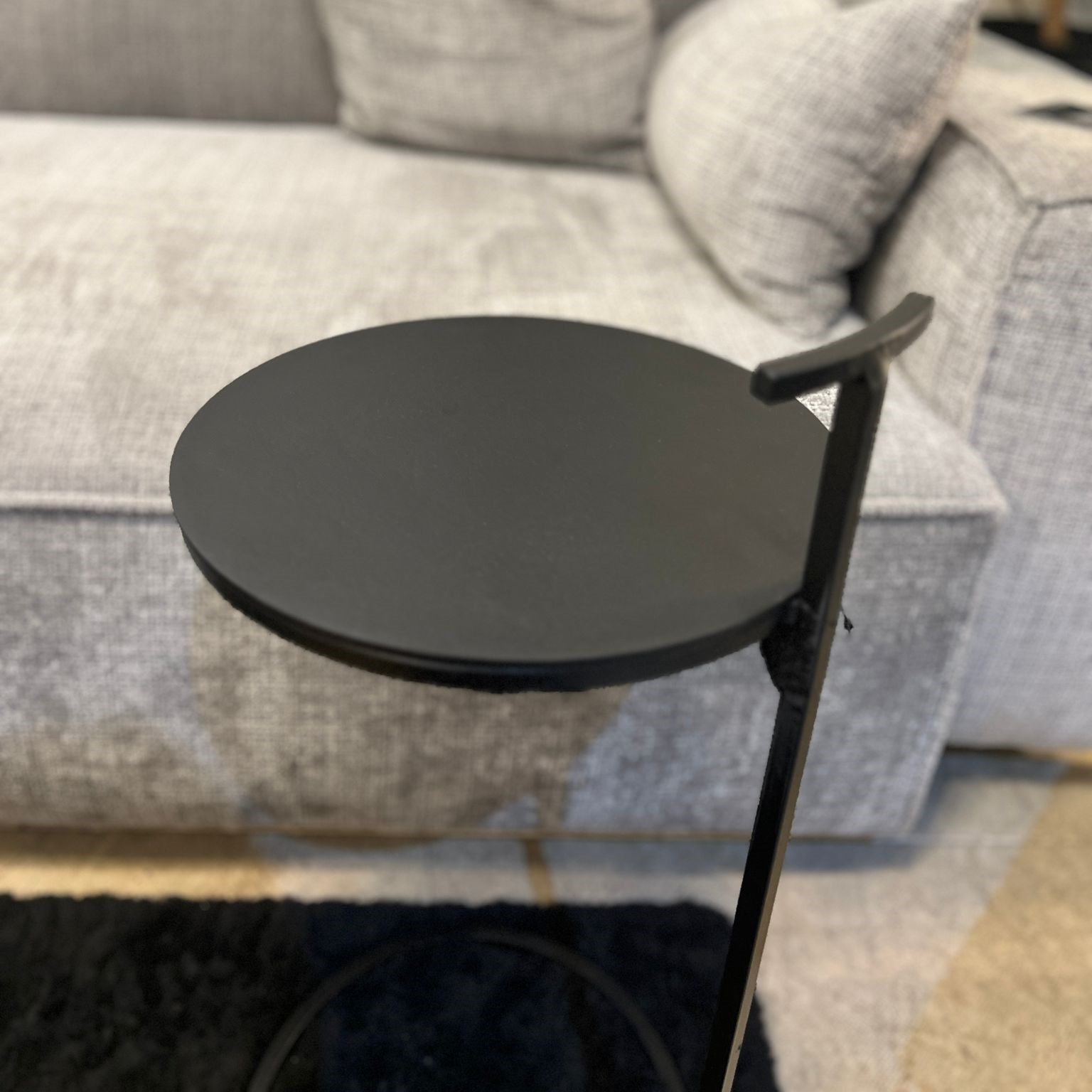 נשכן עגול עדין שחור דגם רויאל נשכן עגול עדין שחור דגם רויאל