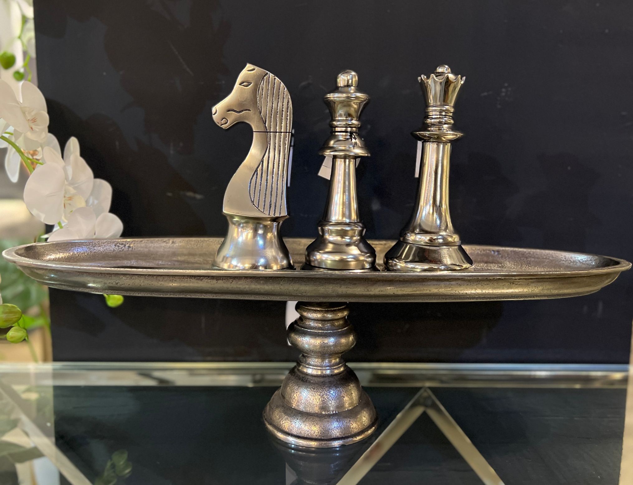 קערה אובאלית על רגל פיוטר קערה אובאלית על רגל פיוטר