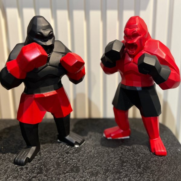 גורילה אדומה | שחורה פרלה