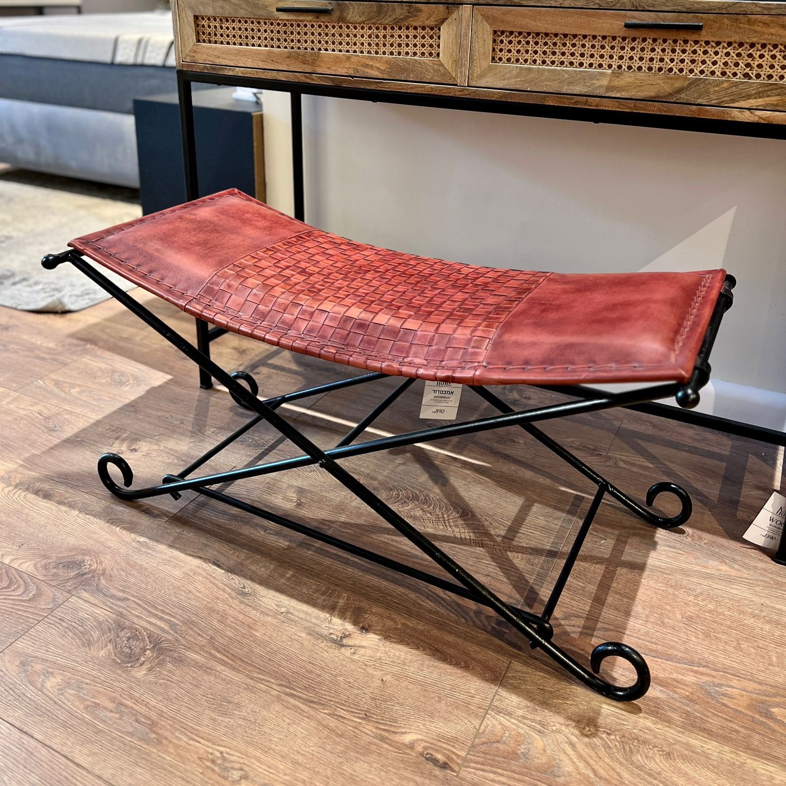 הדום דגם אמבסדור