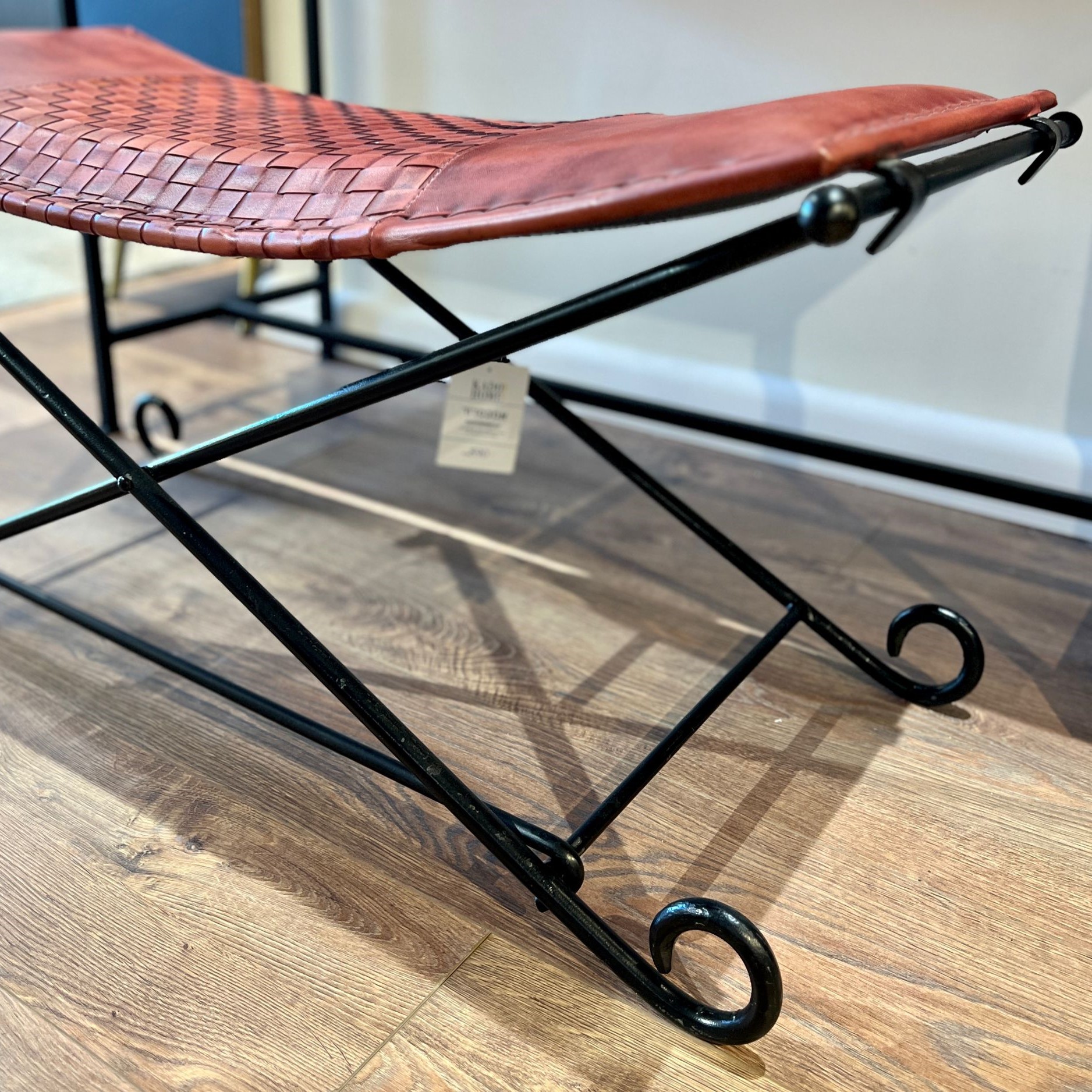 הדום דגם אמבסדור