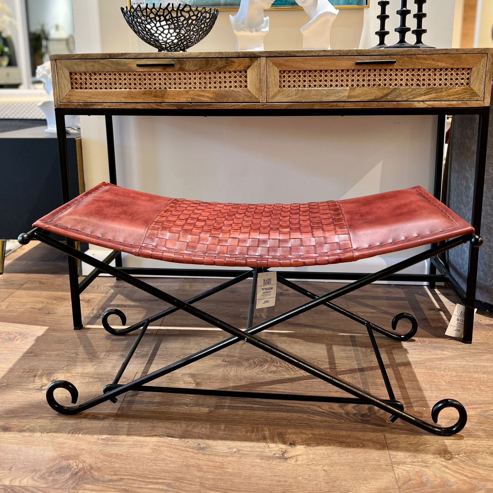 הדום דגם אמבסדור