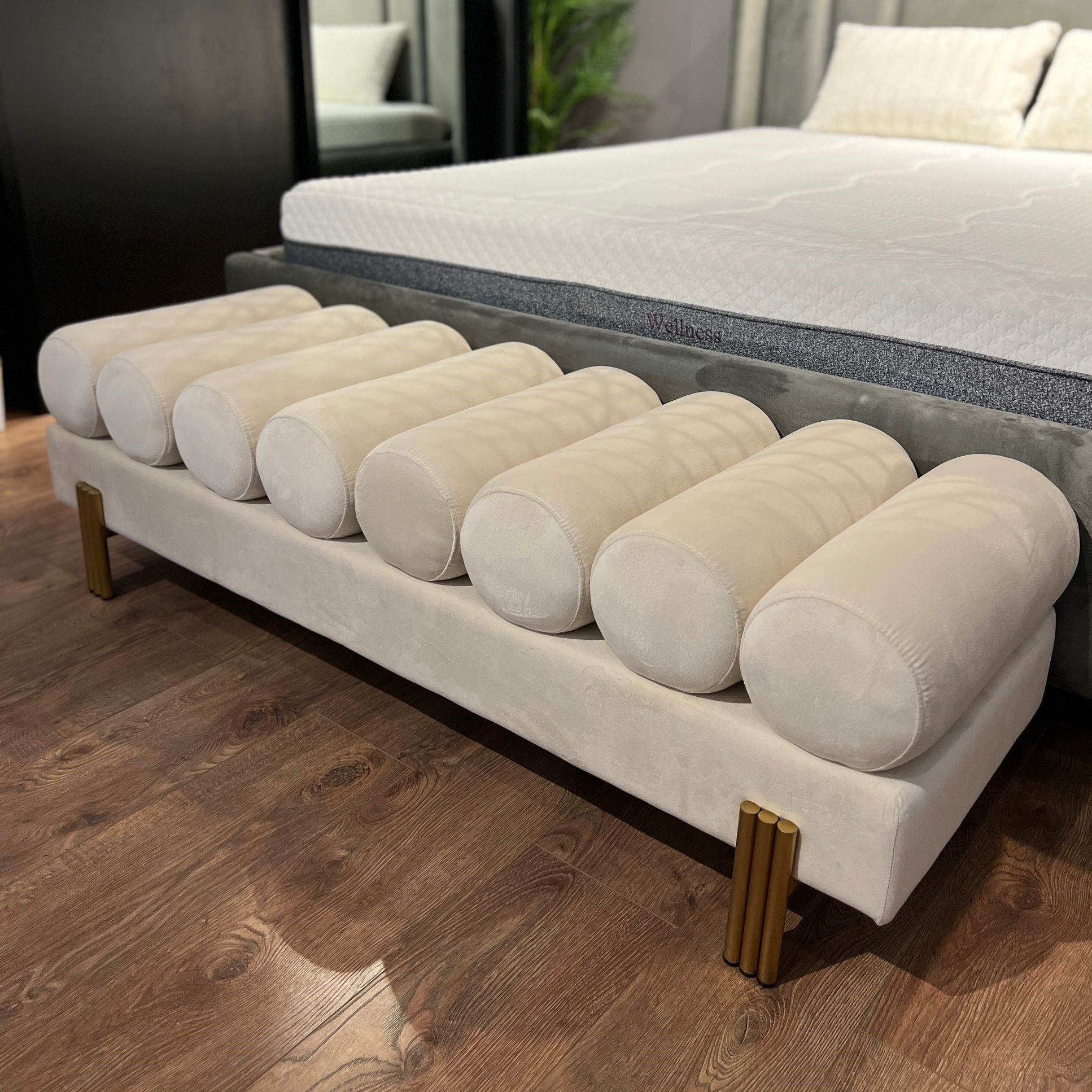 הדום דגם בלה ויויאן הדום דגם בלה ויויאן