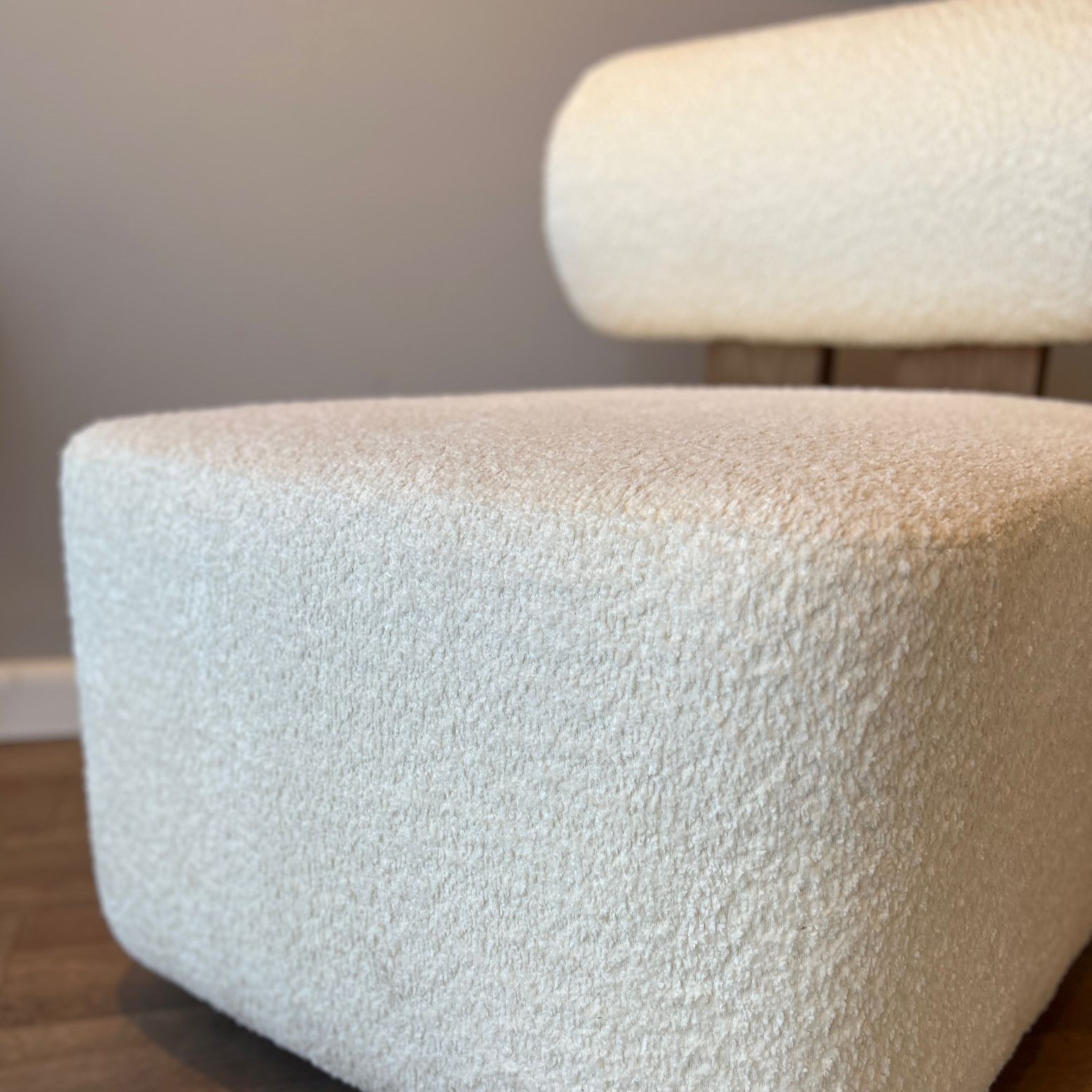 כורסא נורדית דגם B3000