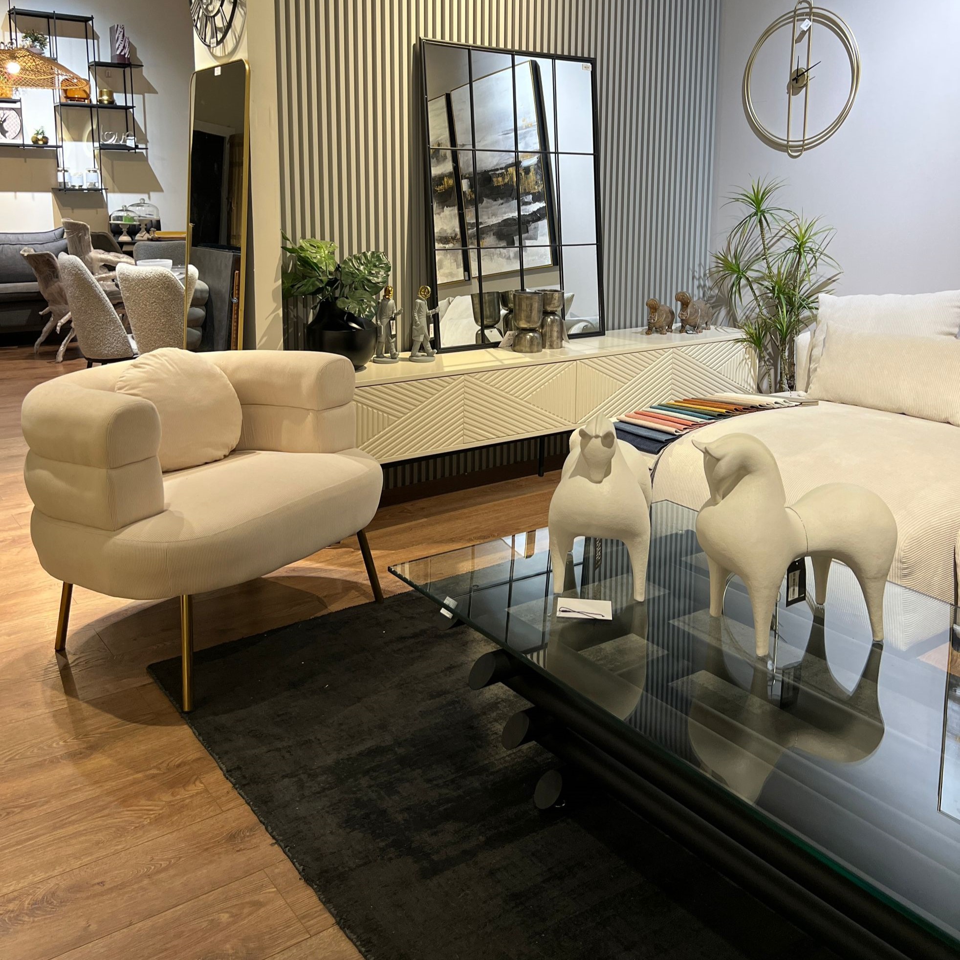 כורסת יחיד קורדרוי - רוני