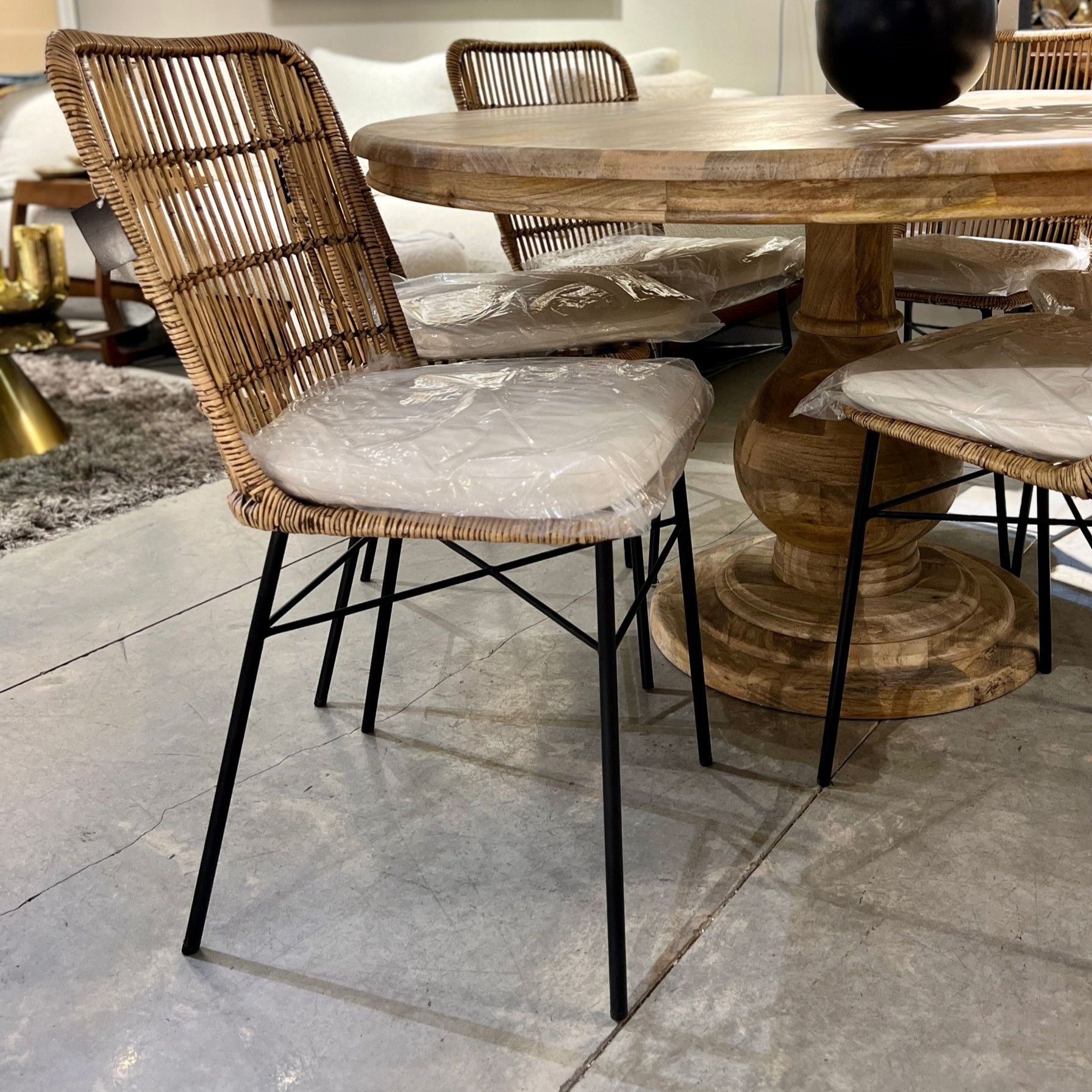 כיסא פינת אוכל בוהו שיק דגם קאי כיסא פינת אוכל בוהו שיק דגם קאי