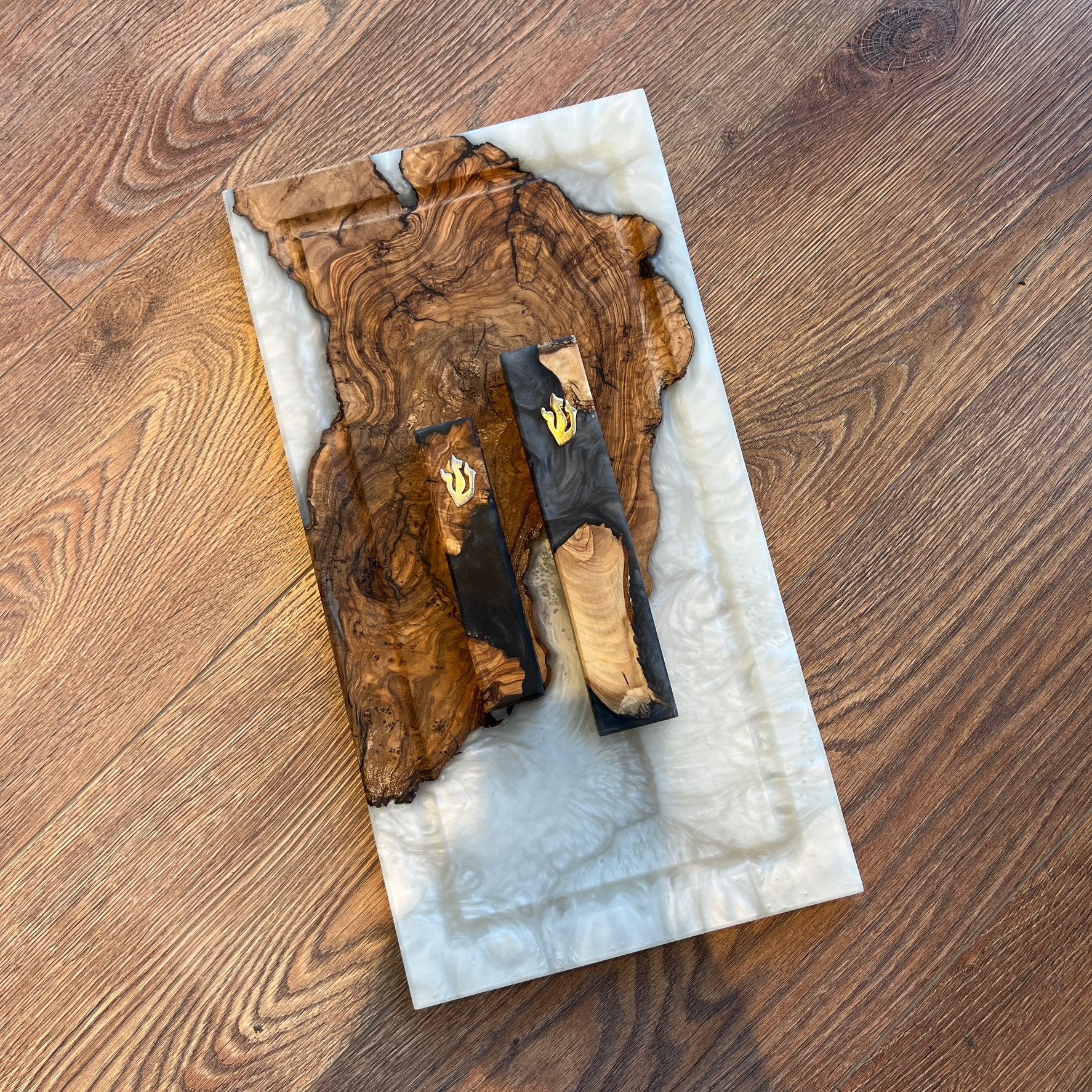 מזוזה אפוקסי שחור בשילוב עץ זית