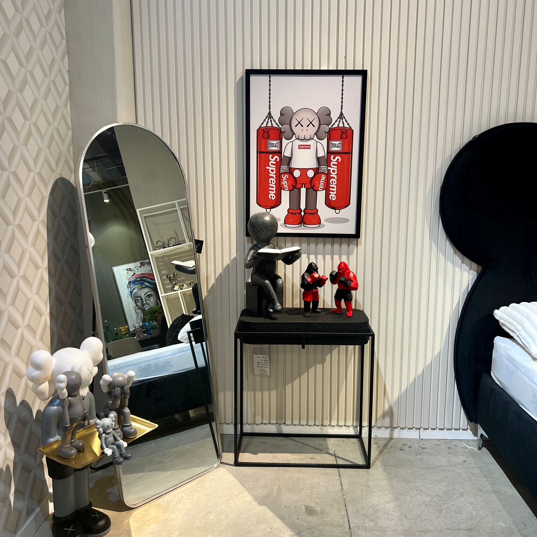 תמונת קנבס 50/70 מסגרת שחורה מוריאל תמונת קנבס 50/70 מסגרת שחורה מוריאל