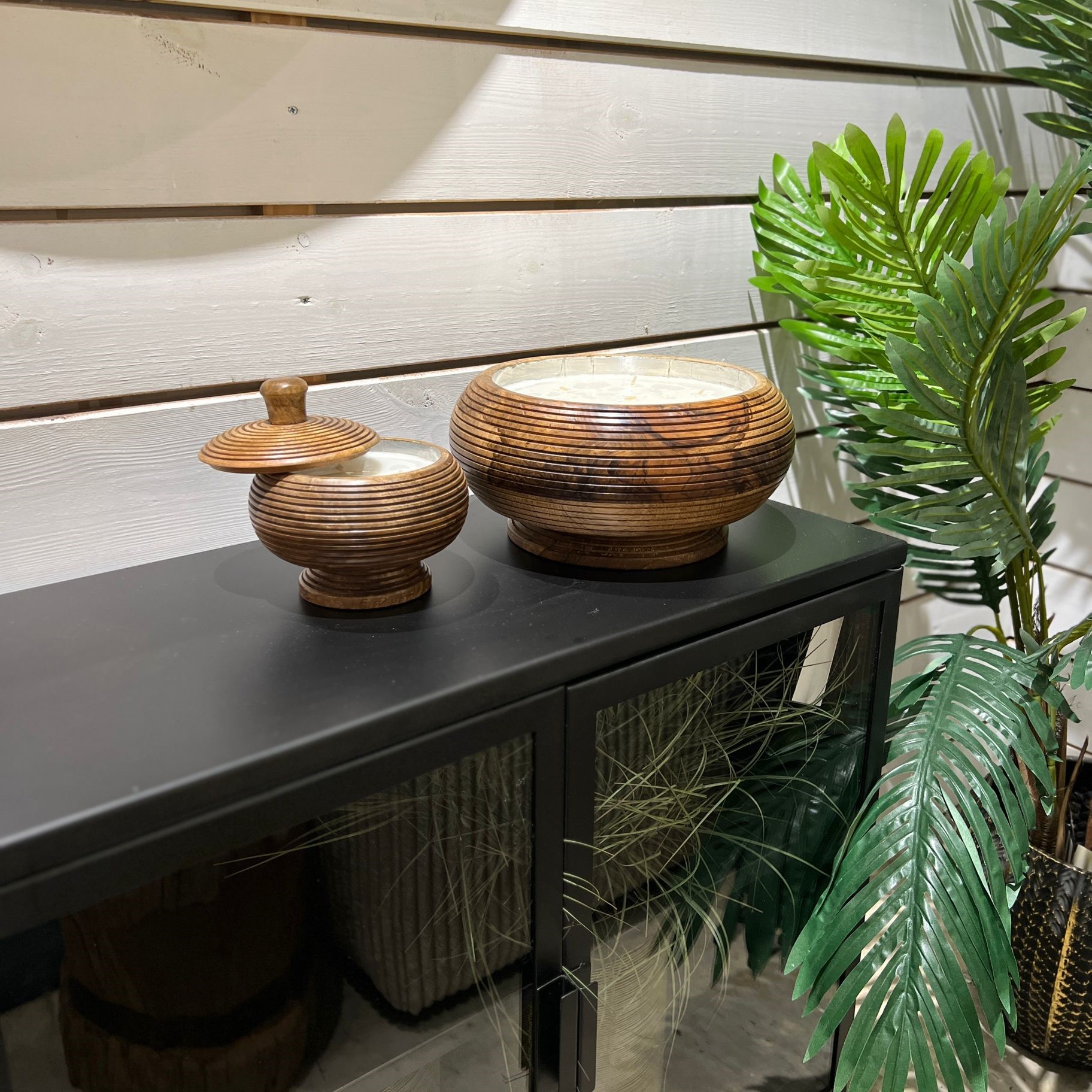 נר ריחני סנדלוור פטצ'ולי | OUR GOLD נר ריחני סנדלוור פטצ'ולי | OUR GOLD