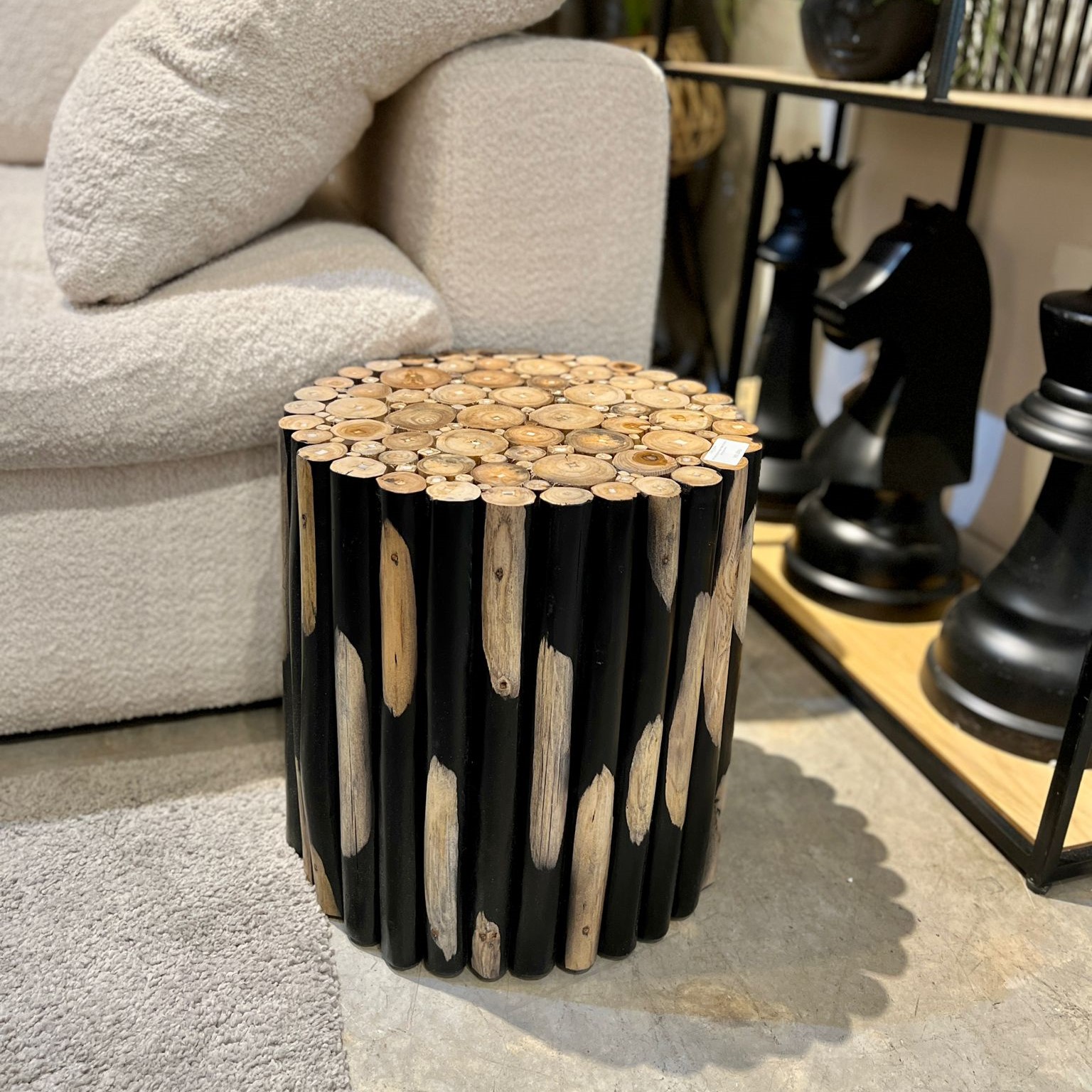 שולחן צד מעמד מעץ טיק צבע שחור דגם רוס שולחן צד מעמד מעץ טיק צבע שחור דגם רוס