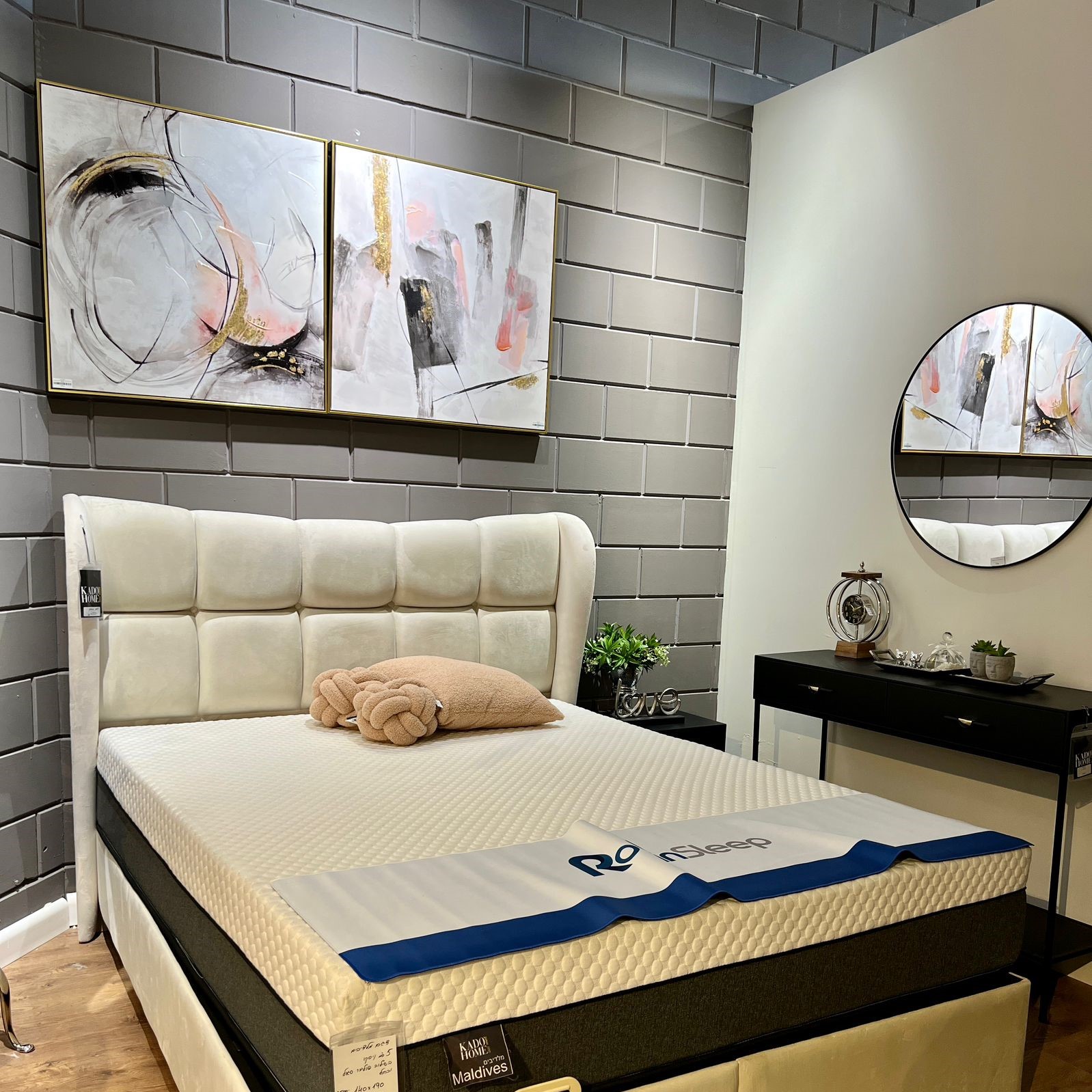 תמונת שמן אנאל ורוד זהב צבעים בשילוב הדפסה עם מסגרת 80/80 תמונת שמן אנאל ורוד זהב צבעים בשילוב הדפסה עם מסגרת 80/80