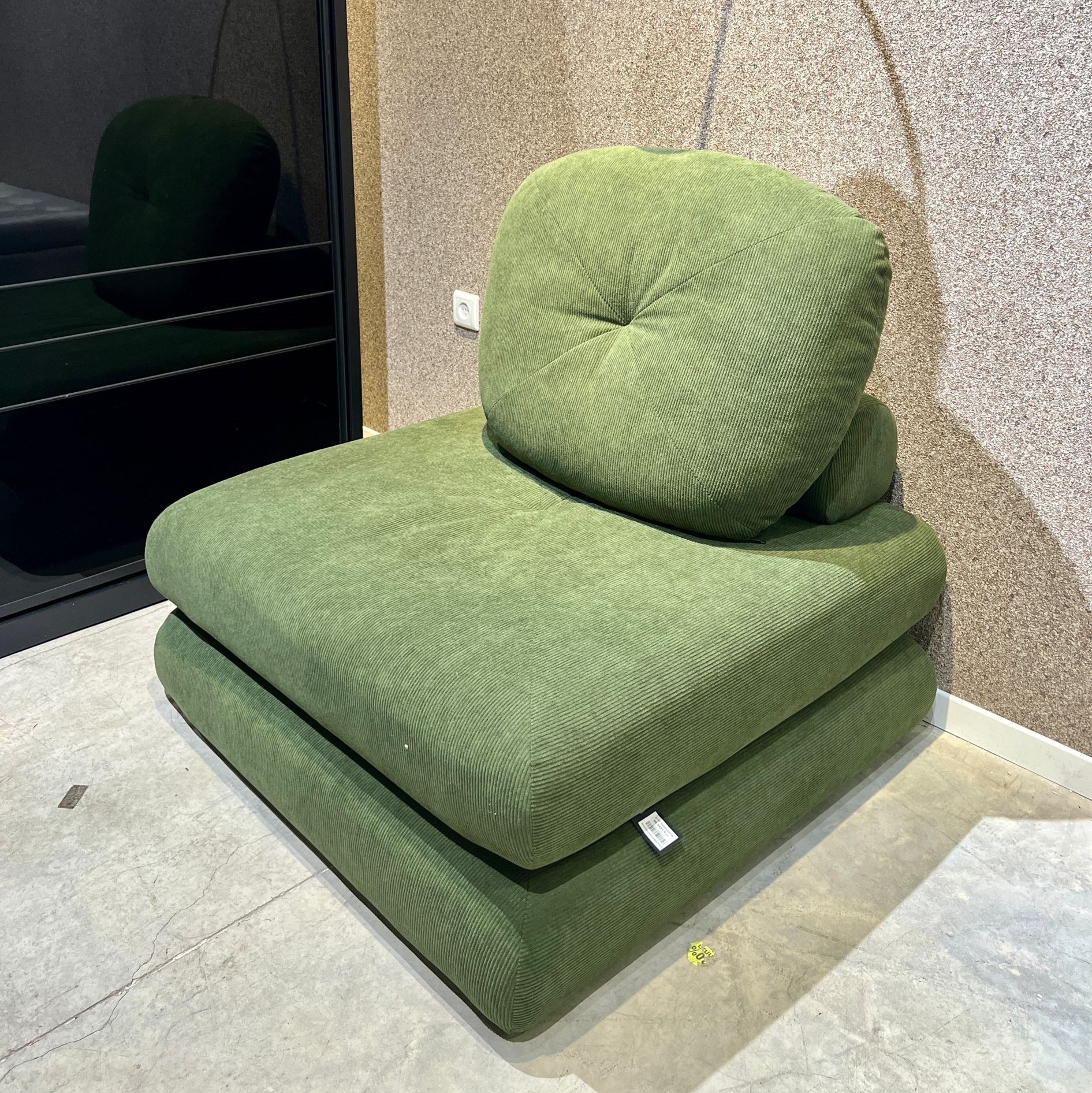 כורסא נפתחת למיטת אירוח בד קורדרוי ירוק דגם איקו