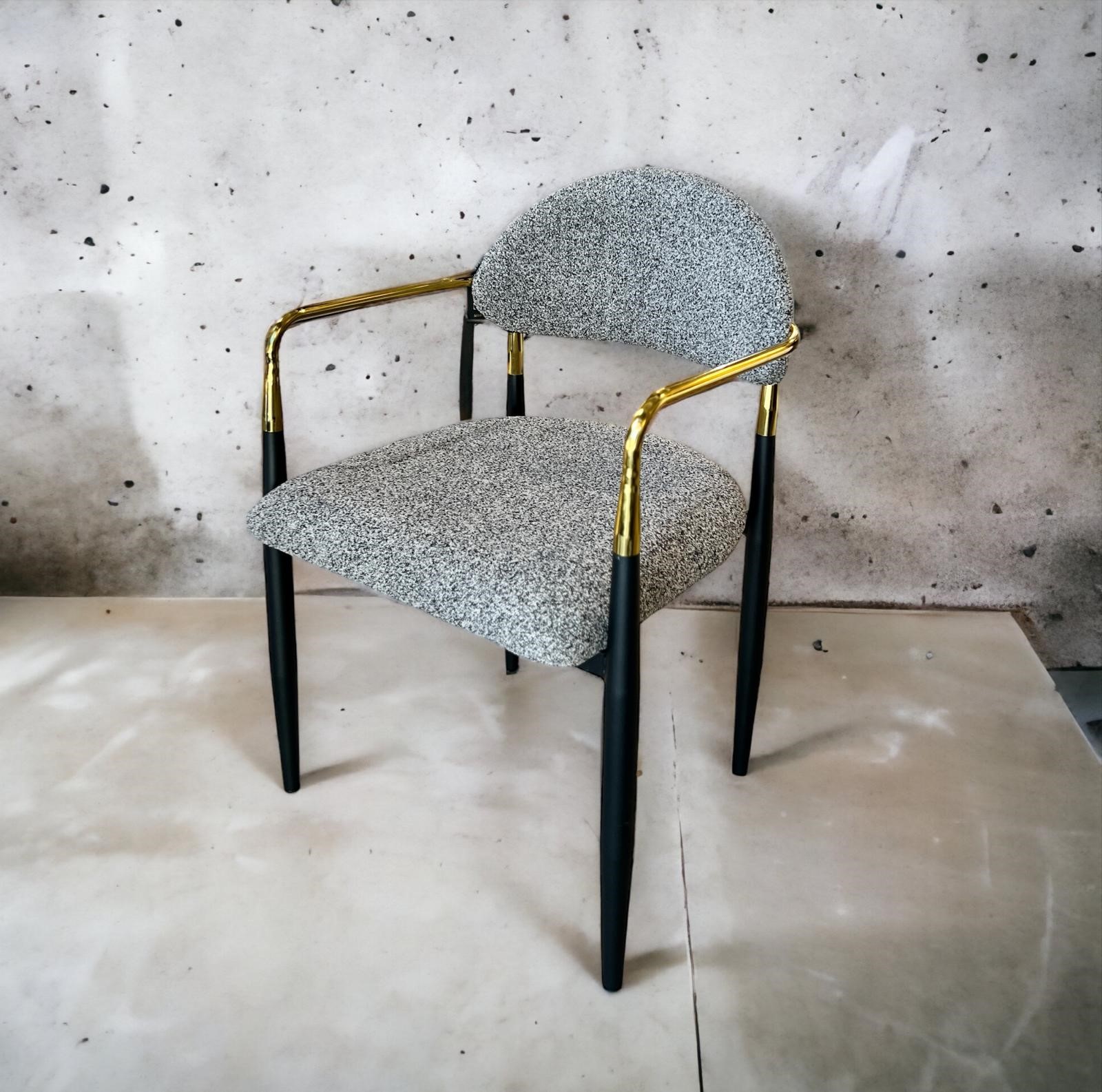 כסא פינת אוכל ידיות זהב רגליים שחור בוקלה שחור בז דגם מודרן קימי כסא פינת אוכל ידיות זהב רגליים שחור בוקלה שחור בז דגם מודרן קימי