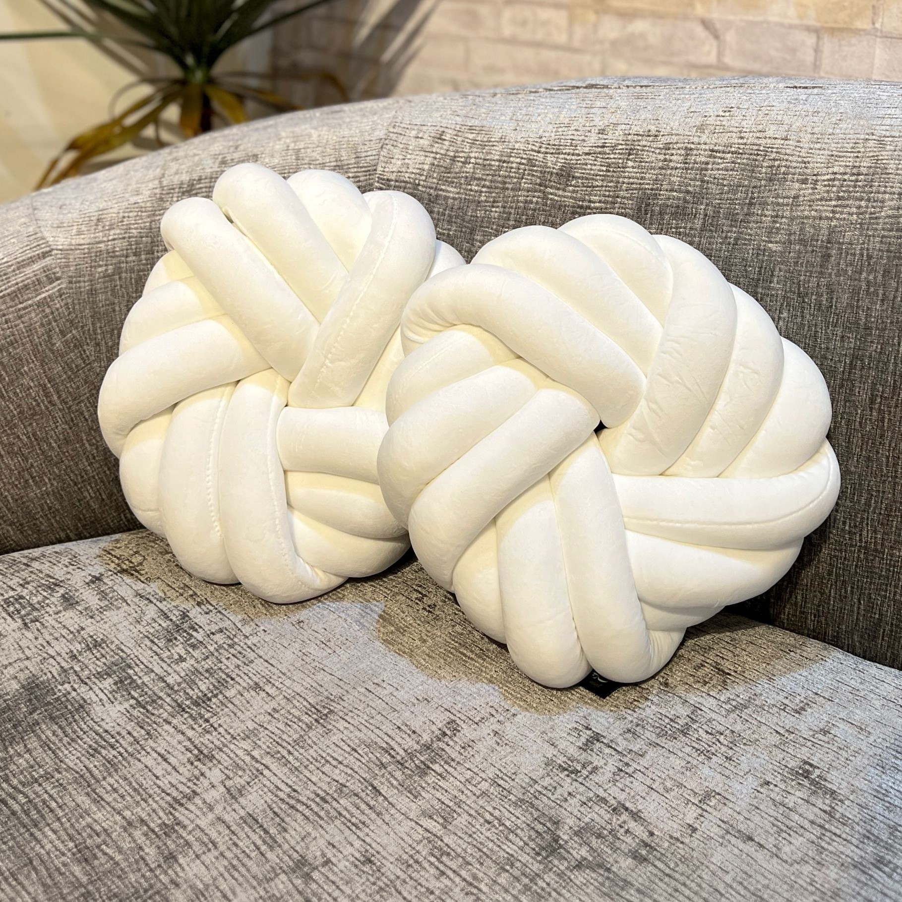 כרית בייגלה עגולה שמנת דגם איקו כרית בייגלה עגולה שמנת דגם איקו