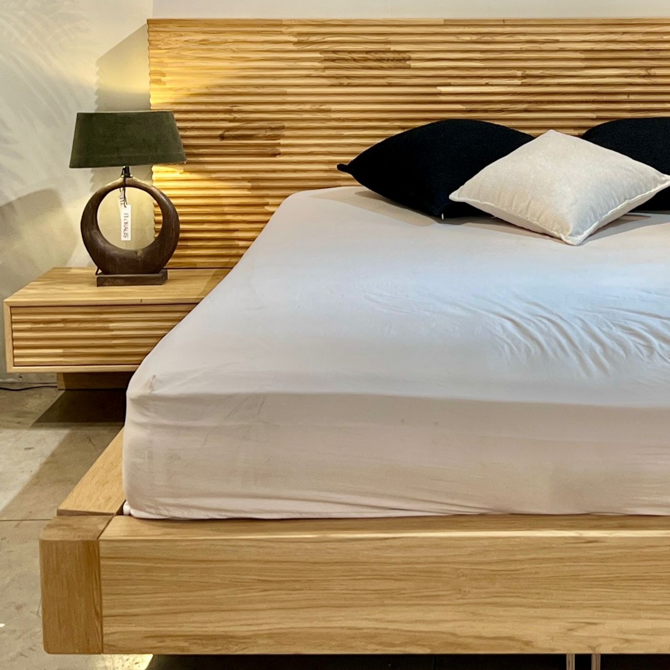 מיטה דגם רויאל מיטה דגם רויאל