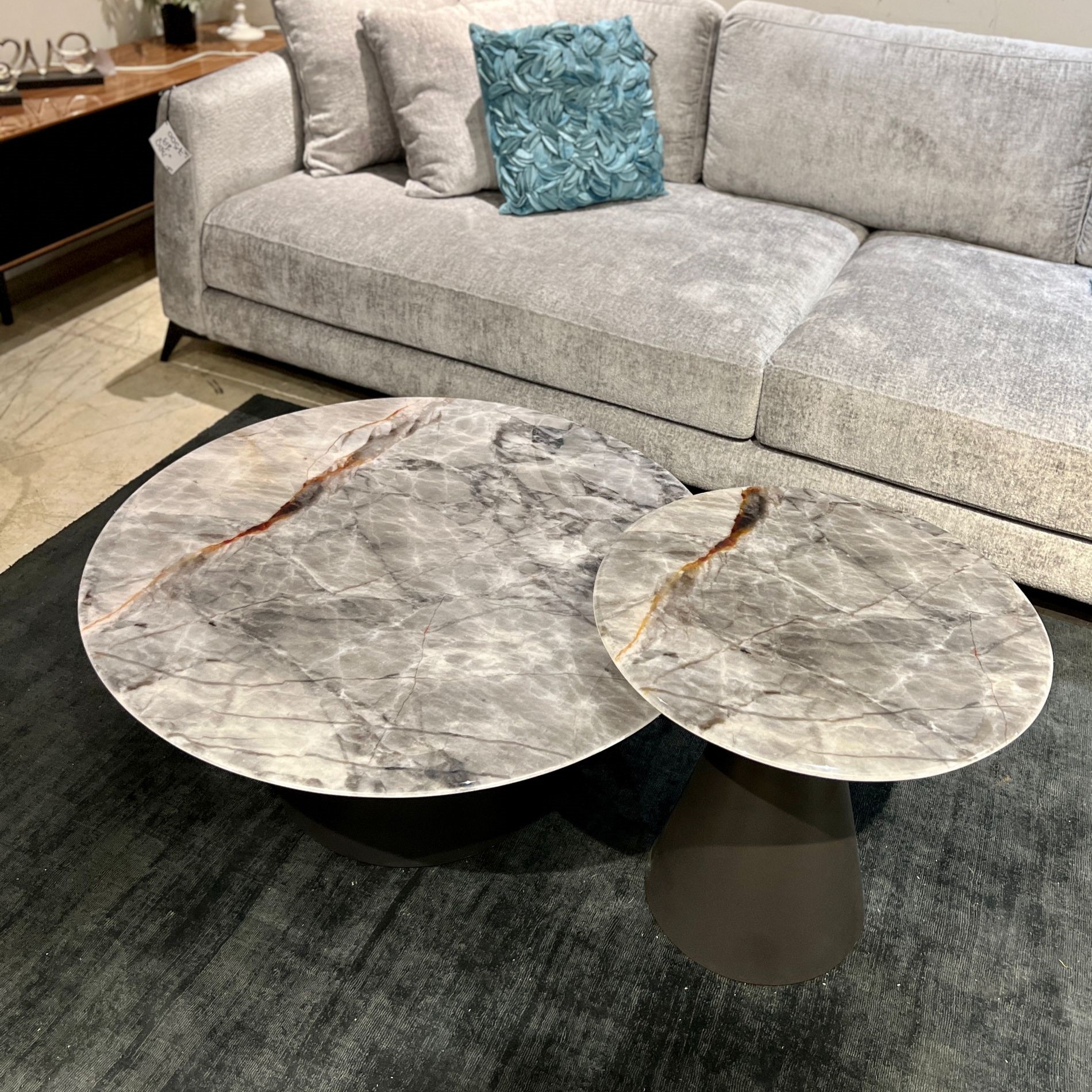 סט שולחנות סלון עגולים מרבל אפור דגם קימי סט שולחנות סלון עגולים מרבל אפור דגם קימי