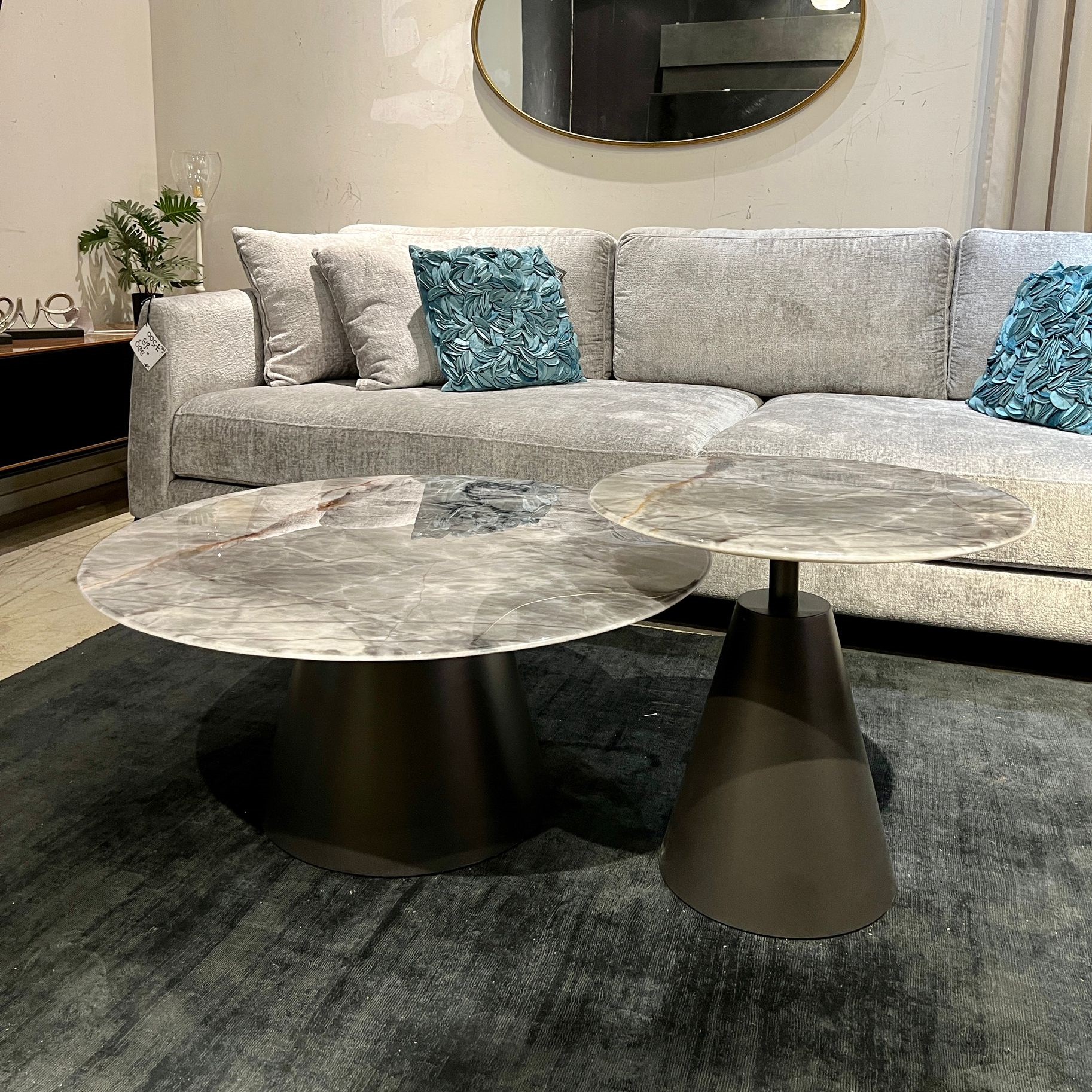 סט שולחנות סלון עגולים מרבל אפור דגם קימי סט שולחנות סלון עגולים מרבל אפור דגם קימי