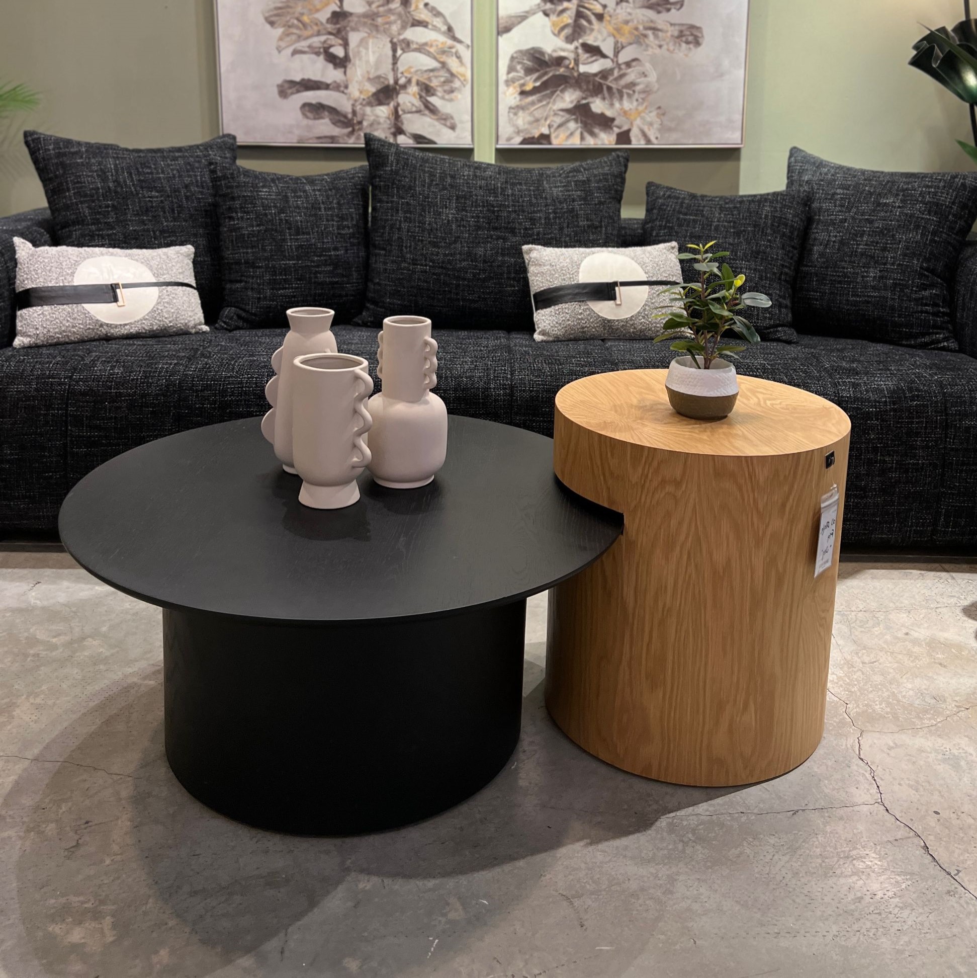 עציץ כלי נסקפה לבן חצוי דגם איקו עציץ כלי נסקפה לבן חצוי דגם איקו