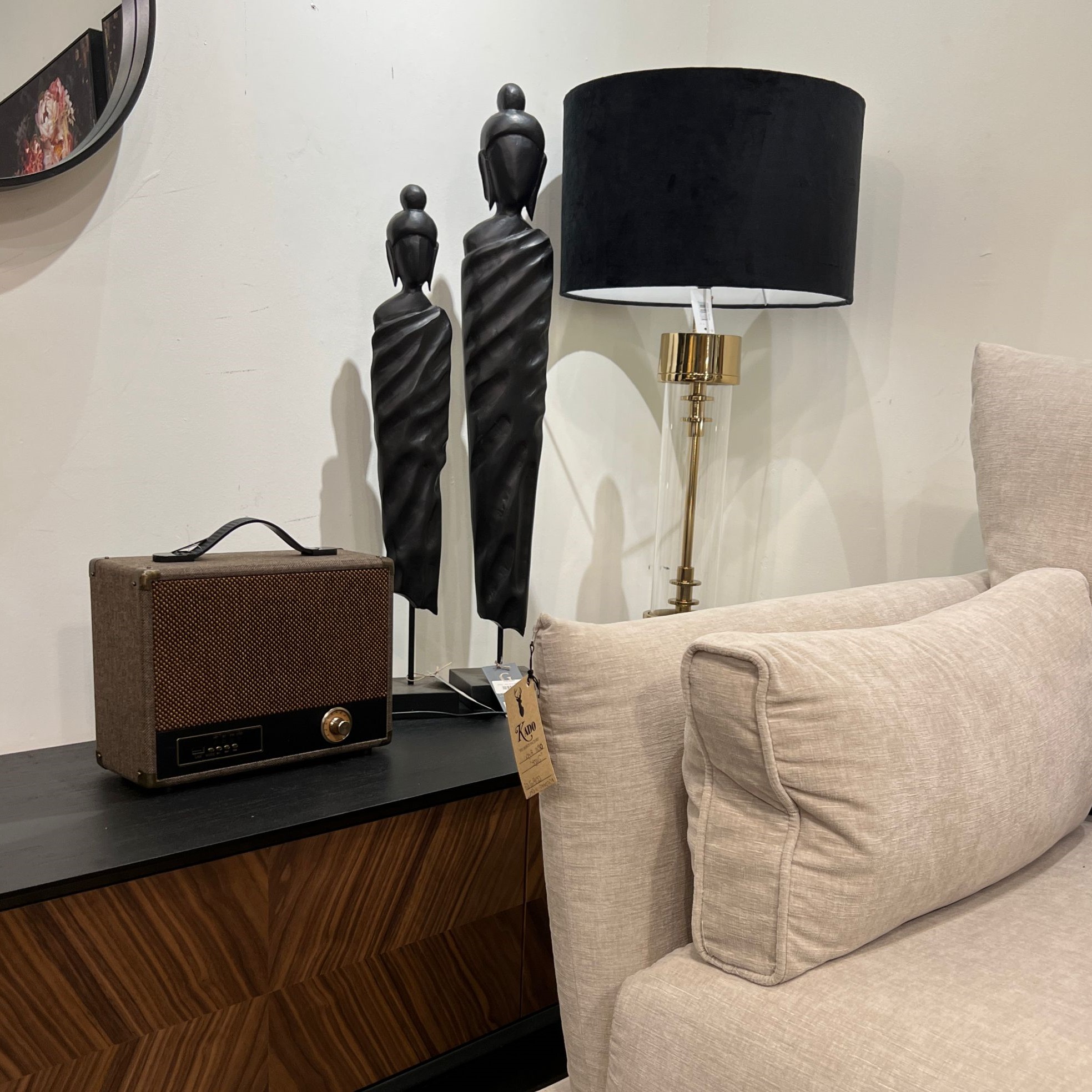 רדיו וינטג חום עם ידית דגם איקו רדיו וינטג חום עם ידית דגם איקו