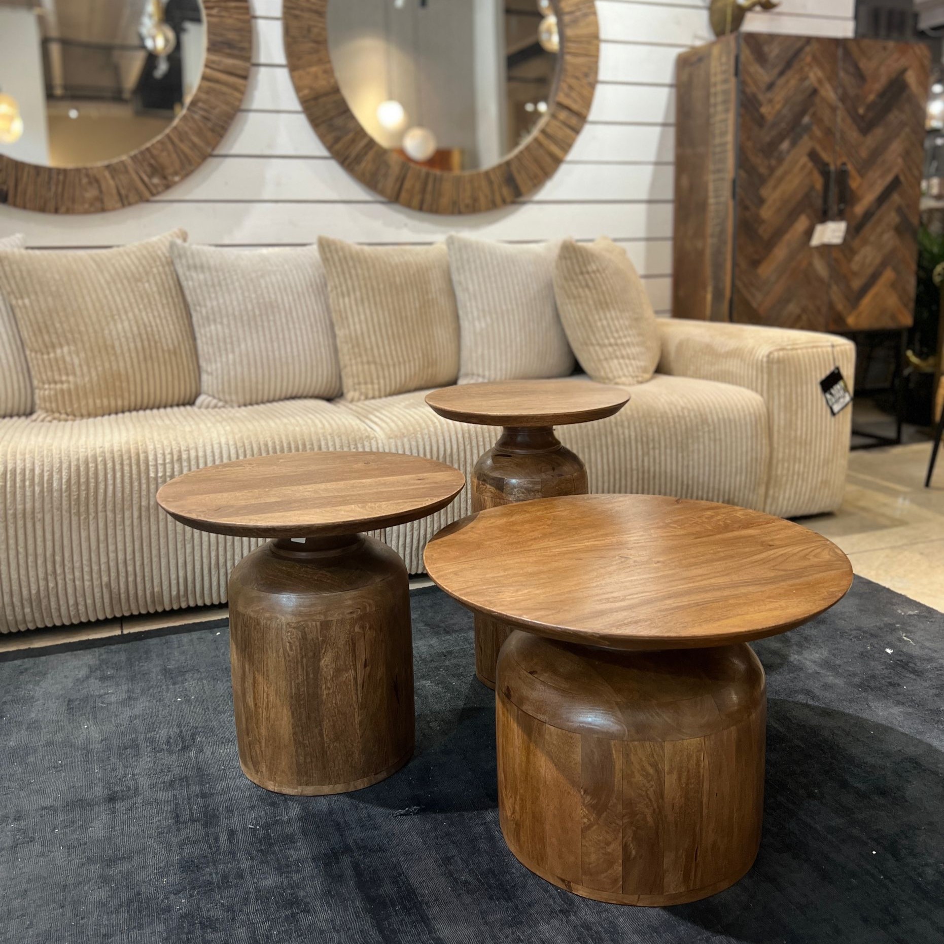 שולחן צד עגול עץ טבעי שולחן צד עגול עץ טבעי