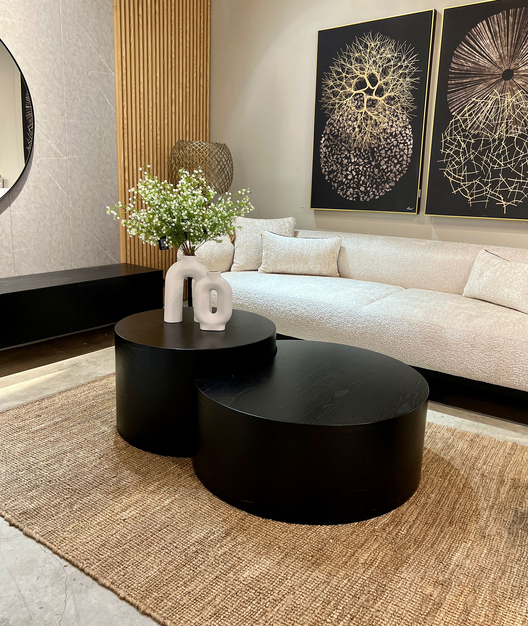 כד לבן שני קנים U כד לבן שני קנים U