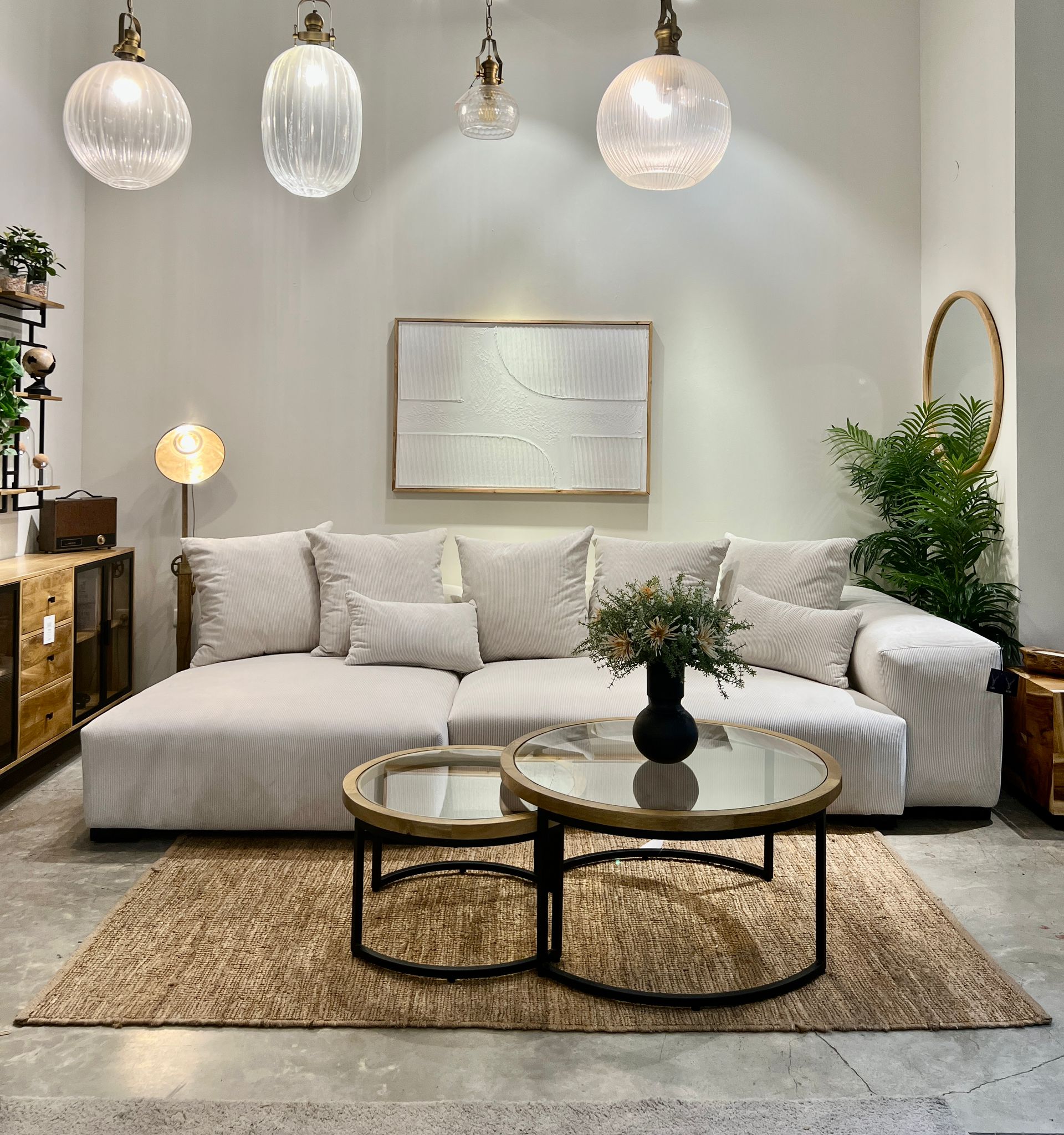 זוג שולחנות סלון עגולים מסגרת עץ זכוכית דגם סוניל זוג שולחנות סלון עגולים מסגרת עץ זכוכית דגם סוניל