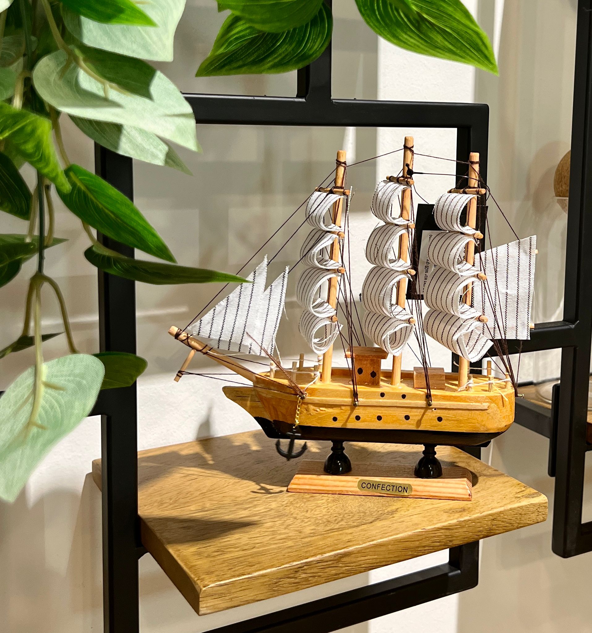 ספינה נוי מיני דגם איקו 20 ס״מ ספינה נוי מיני דגם איקו 20 ס״מ