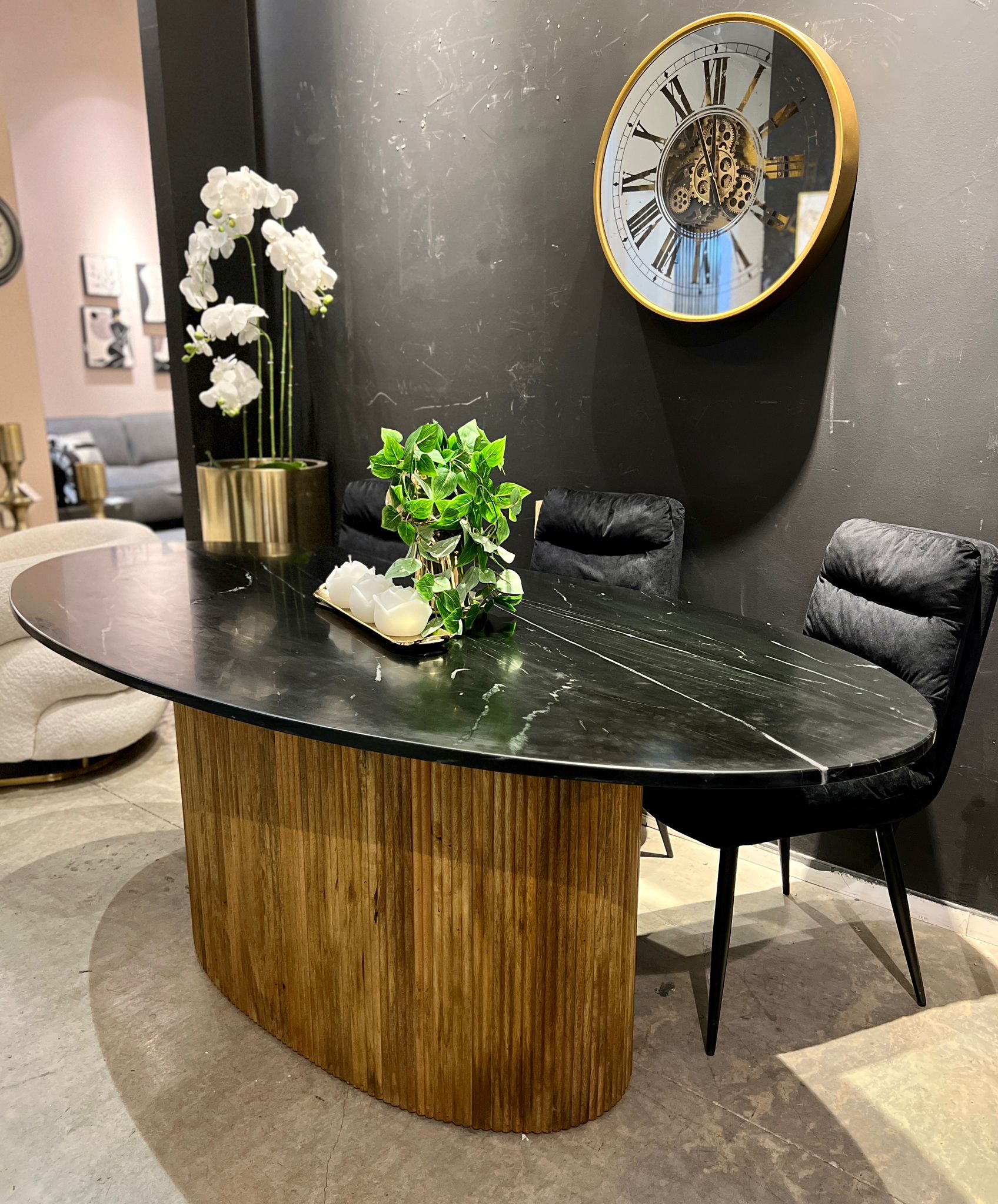 שולחן אוכל אובאלי טופ שחור שולחן אוכל אובאלי טופ שחור