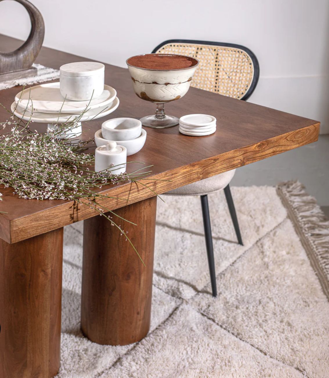 שולחן אוכל אלפנט