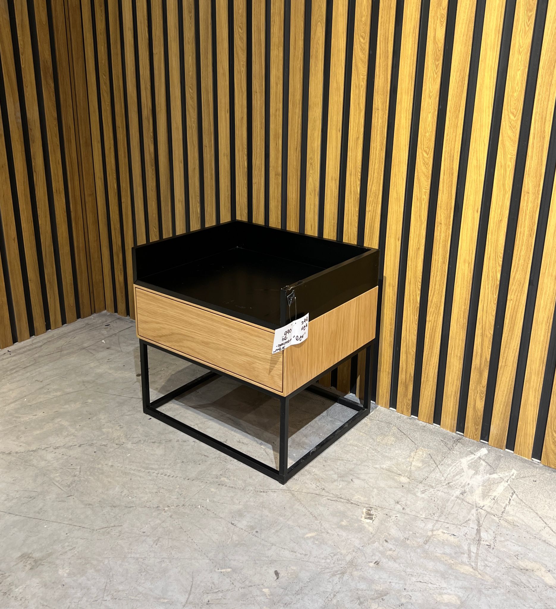 שידת צד דגם מגש שידת צד דגם מגש