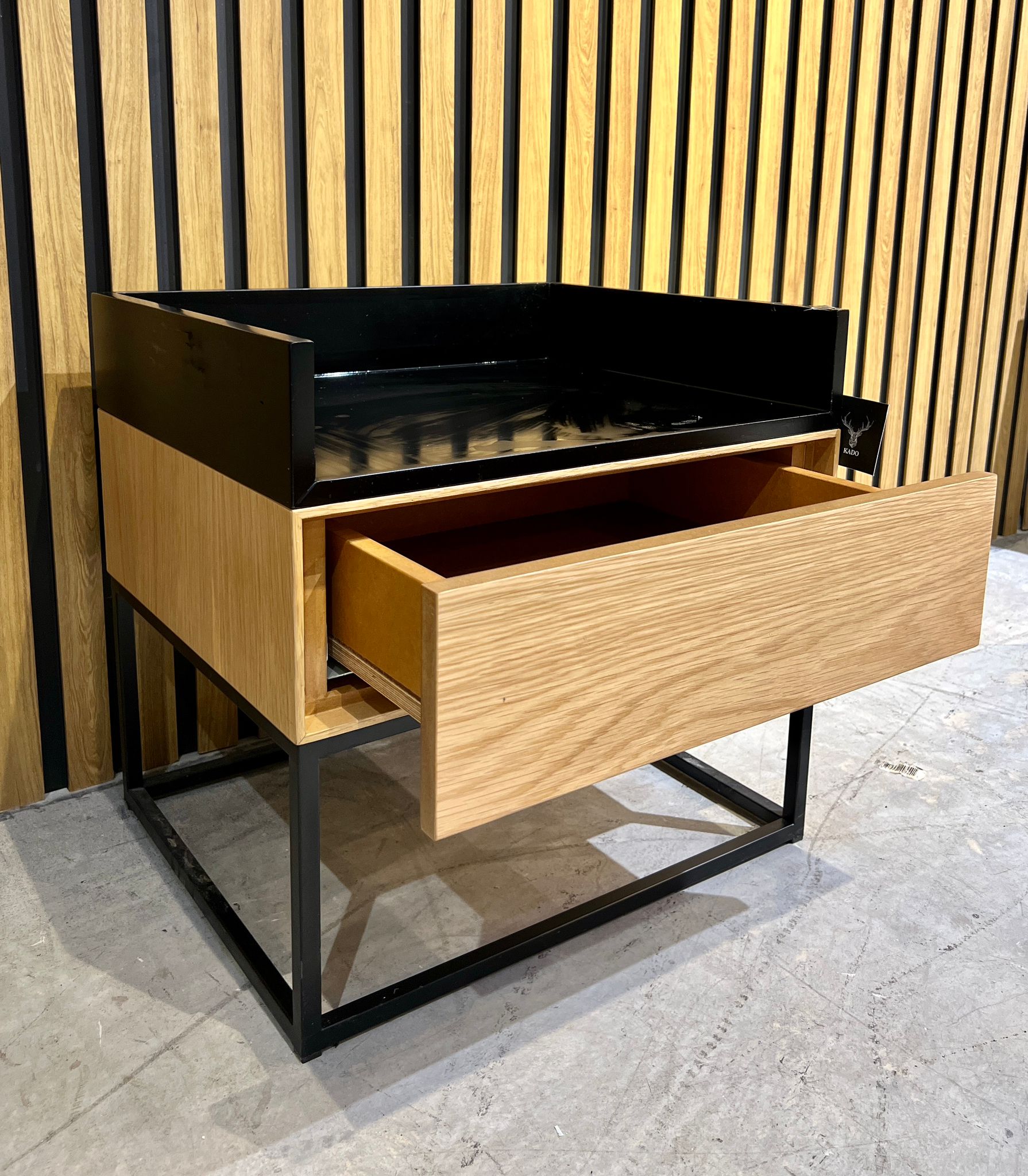 שידת צד דגם מגש שידת צד דגם מגש