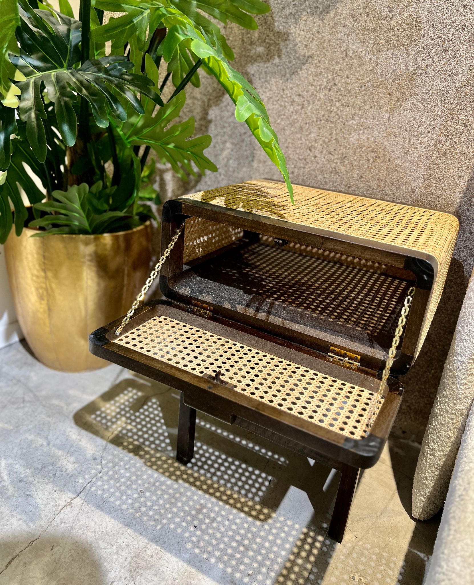 שידת צד עץ טיק קלאפה שידת צד עץ טיק קלאפה