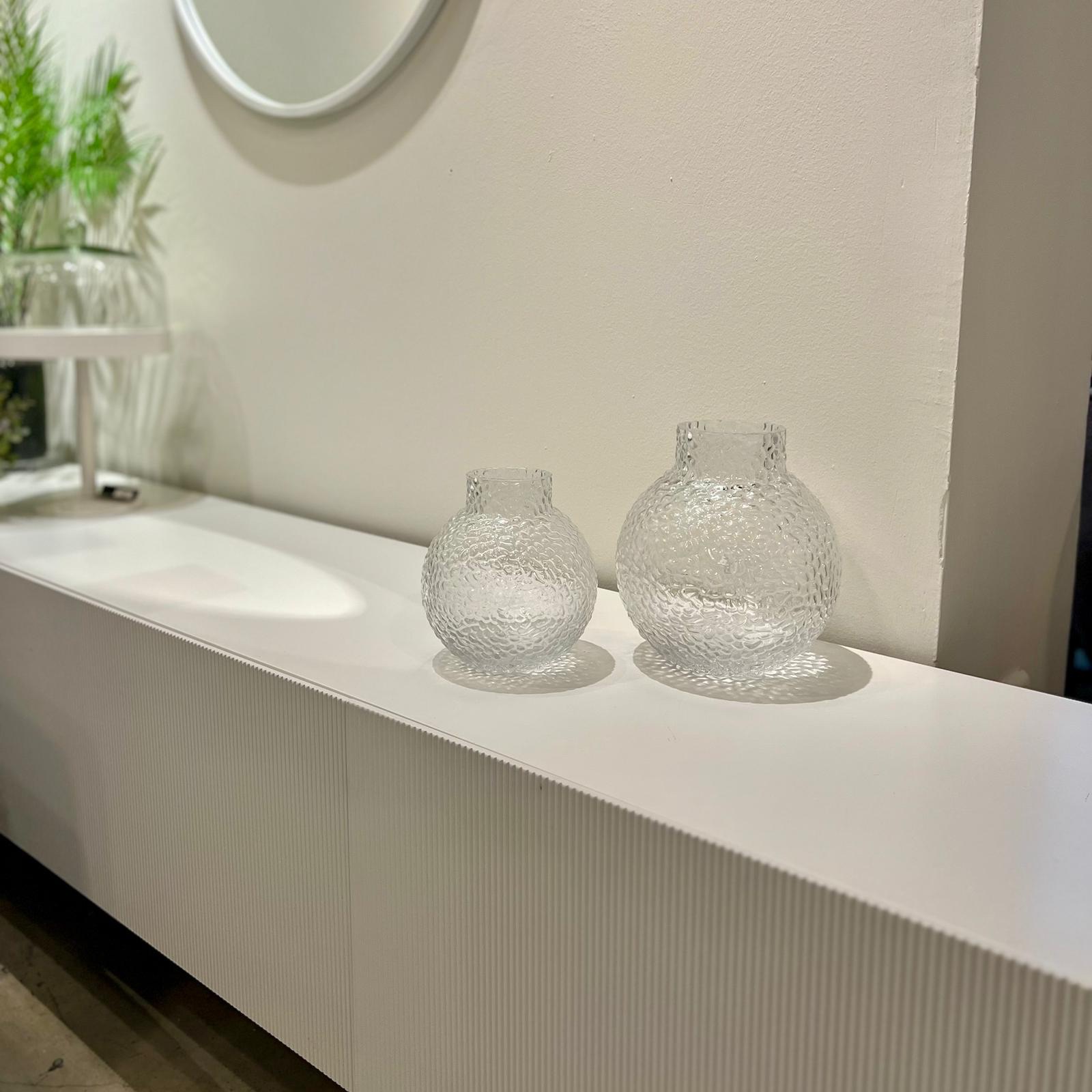 כד זכוכית עגול ריקועים פיה ישרה דגם איקו כד זכוכית עגול ריקועים פיה ישרה דגם איקו