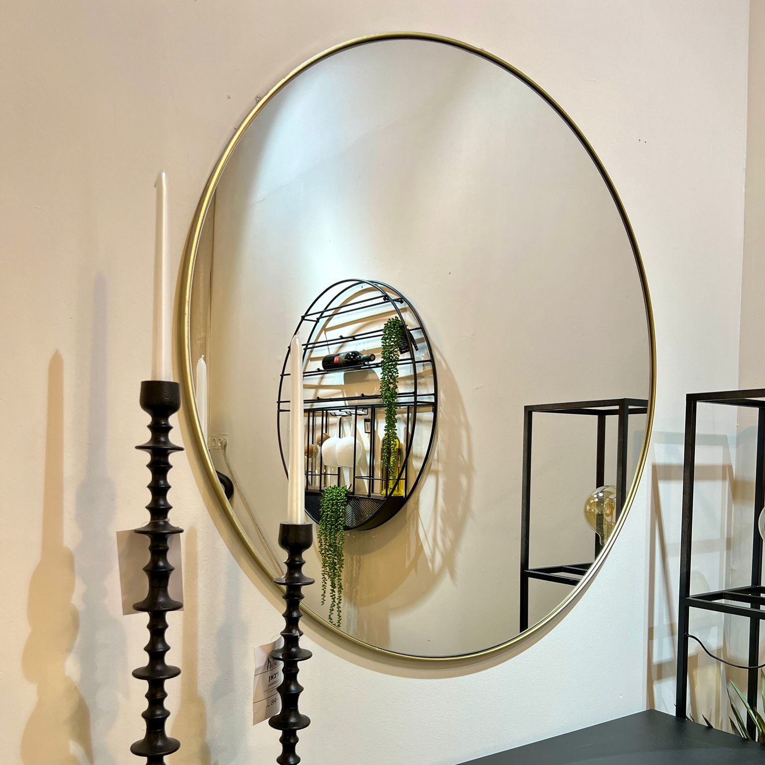 מראה עגולה מסגרת ברזל זהב קוטר 100 דגם איקו מראה עגולה מסגרת ברזל זהב קוטר 100 דגם איקו